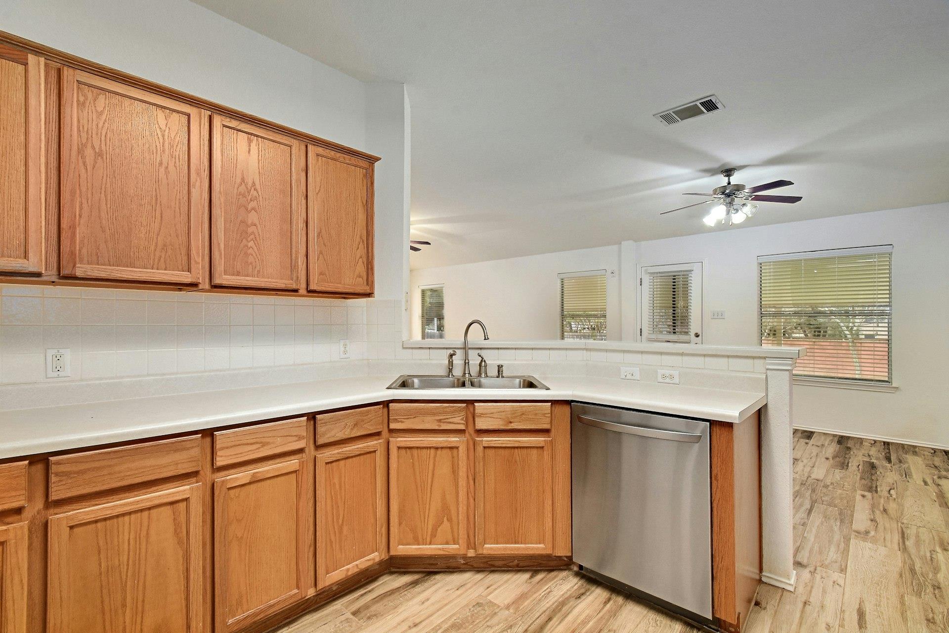 8605 Ganttcrest Dr Property Photo 10