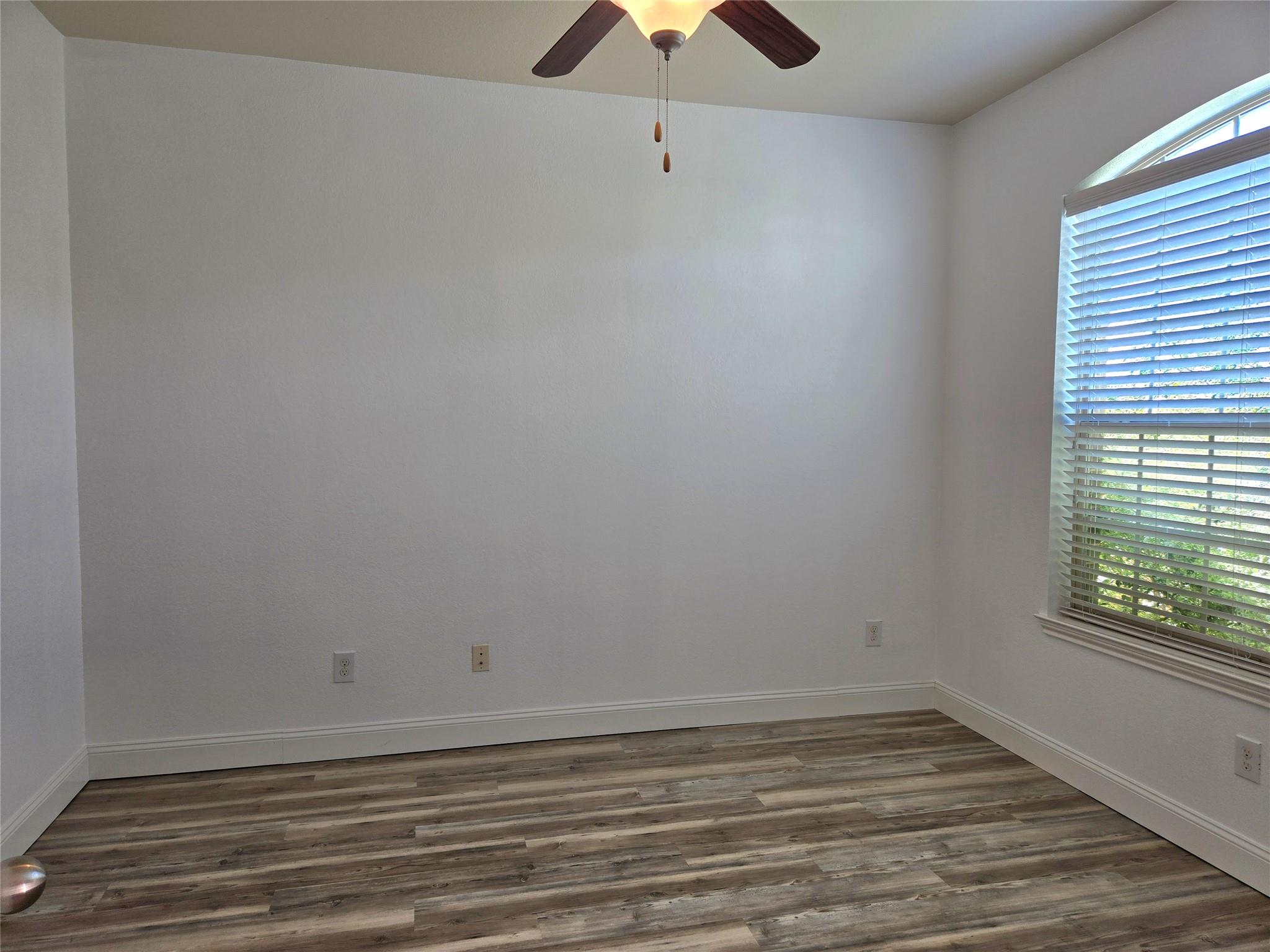 520 Brown Juniper Way Property Photo 4
