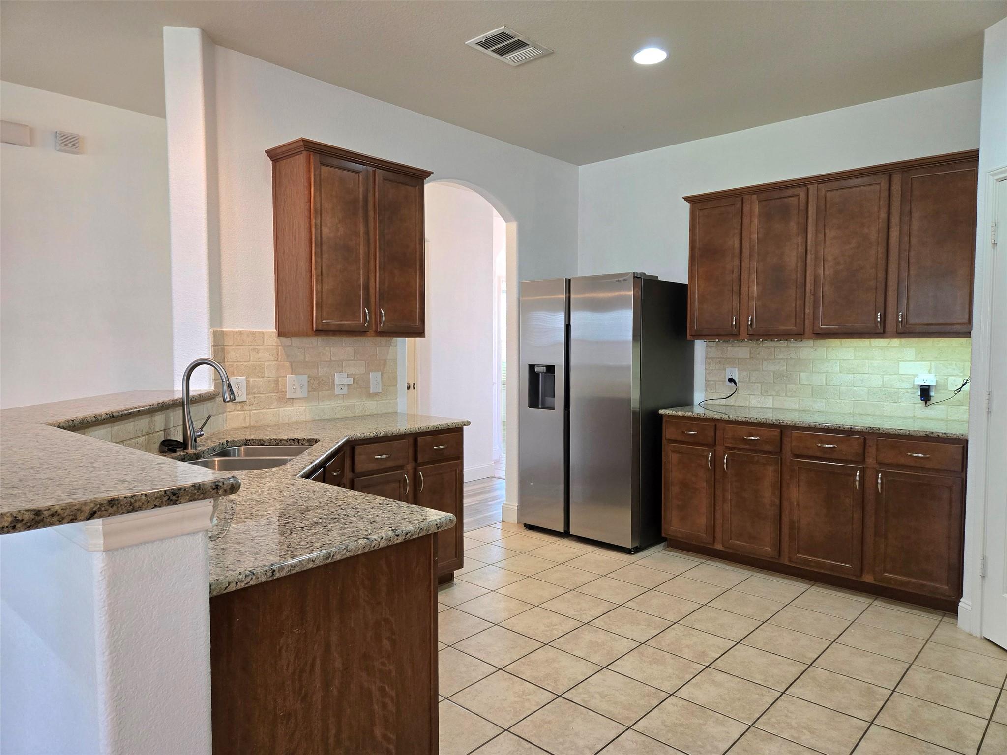 520 Brown Juniper Way Property Photo 6