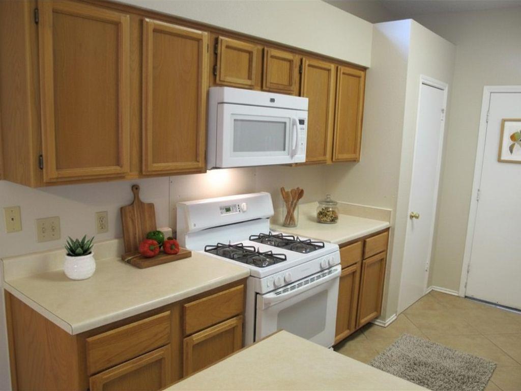 1301 Texas Oak Way Property Photo 2