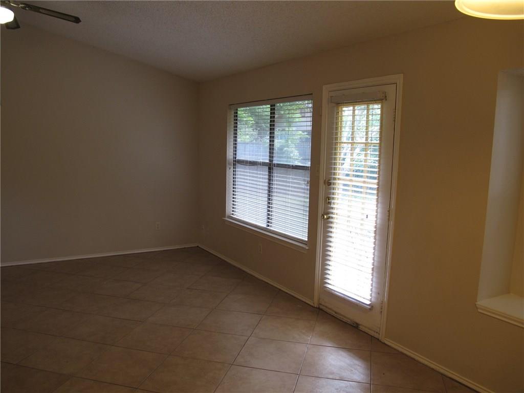 1301 Texas Oak Way Property Photo 10