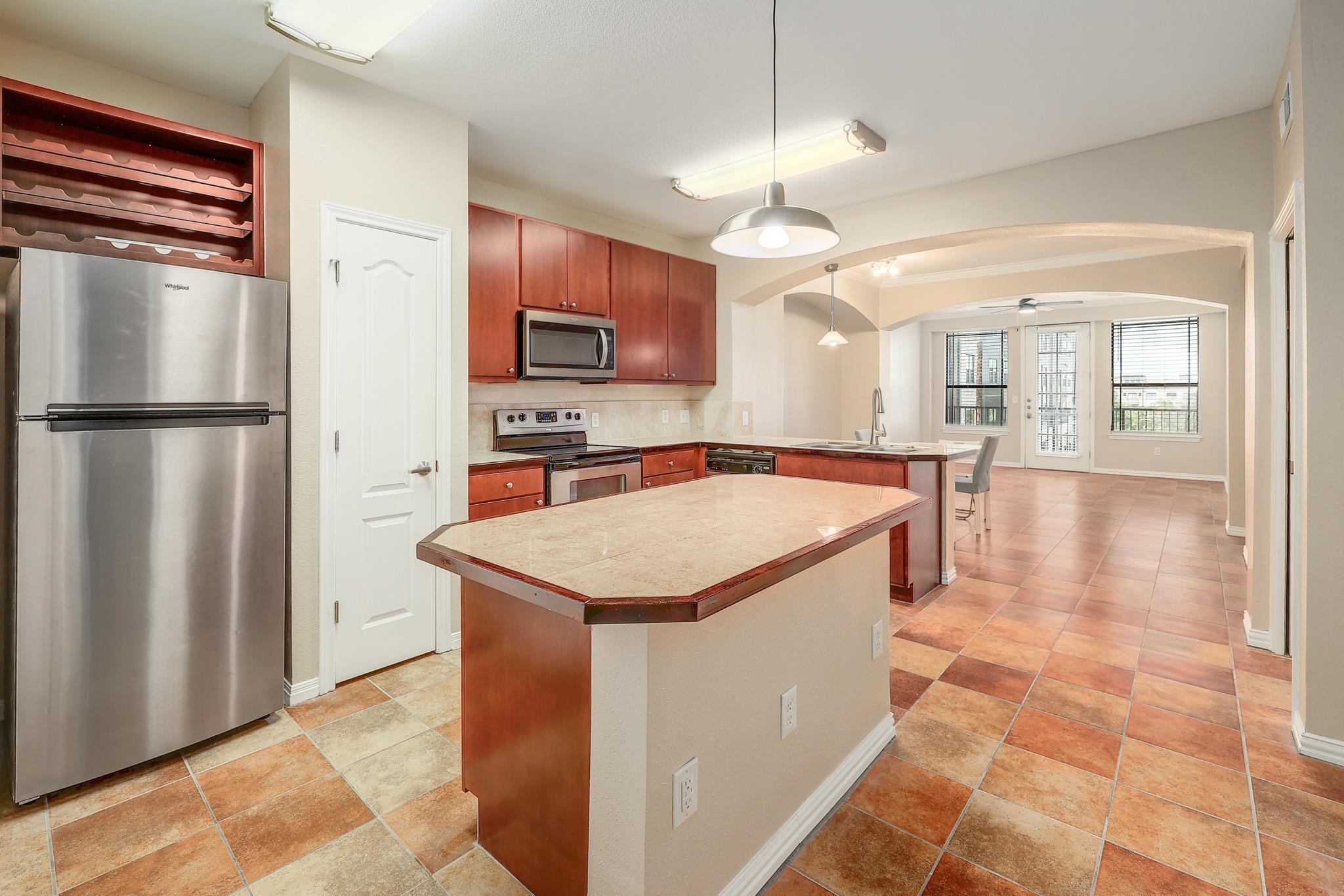 2505 San Gabriel St #304 Property Photo 1