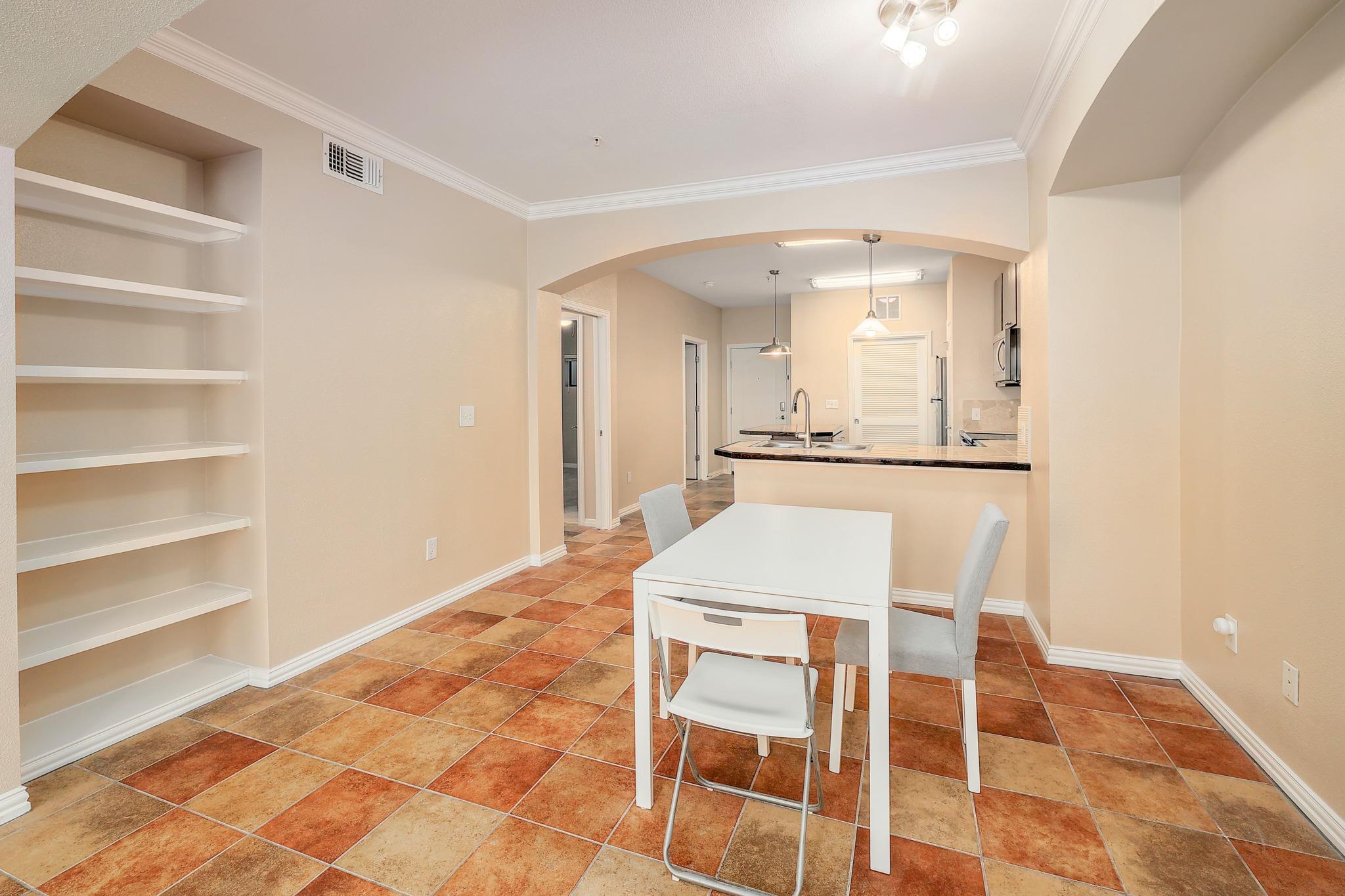 2505 San Gabriel St #304 Property Photo 4