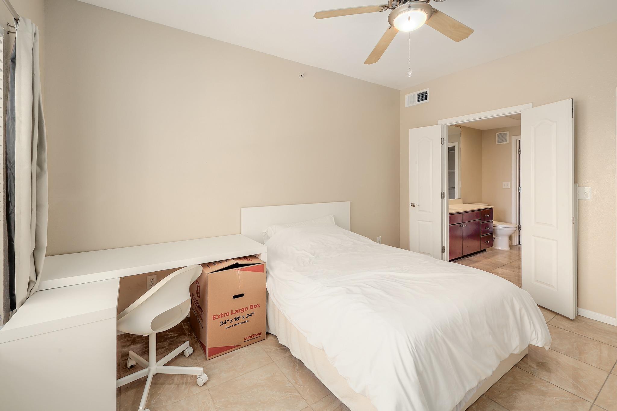 2505 San Gabriel St #304 Property Photo 8