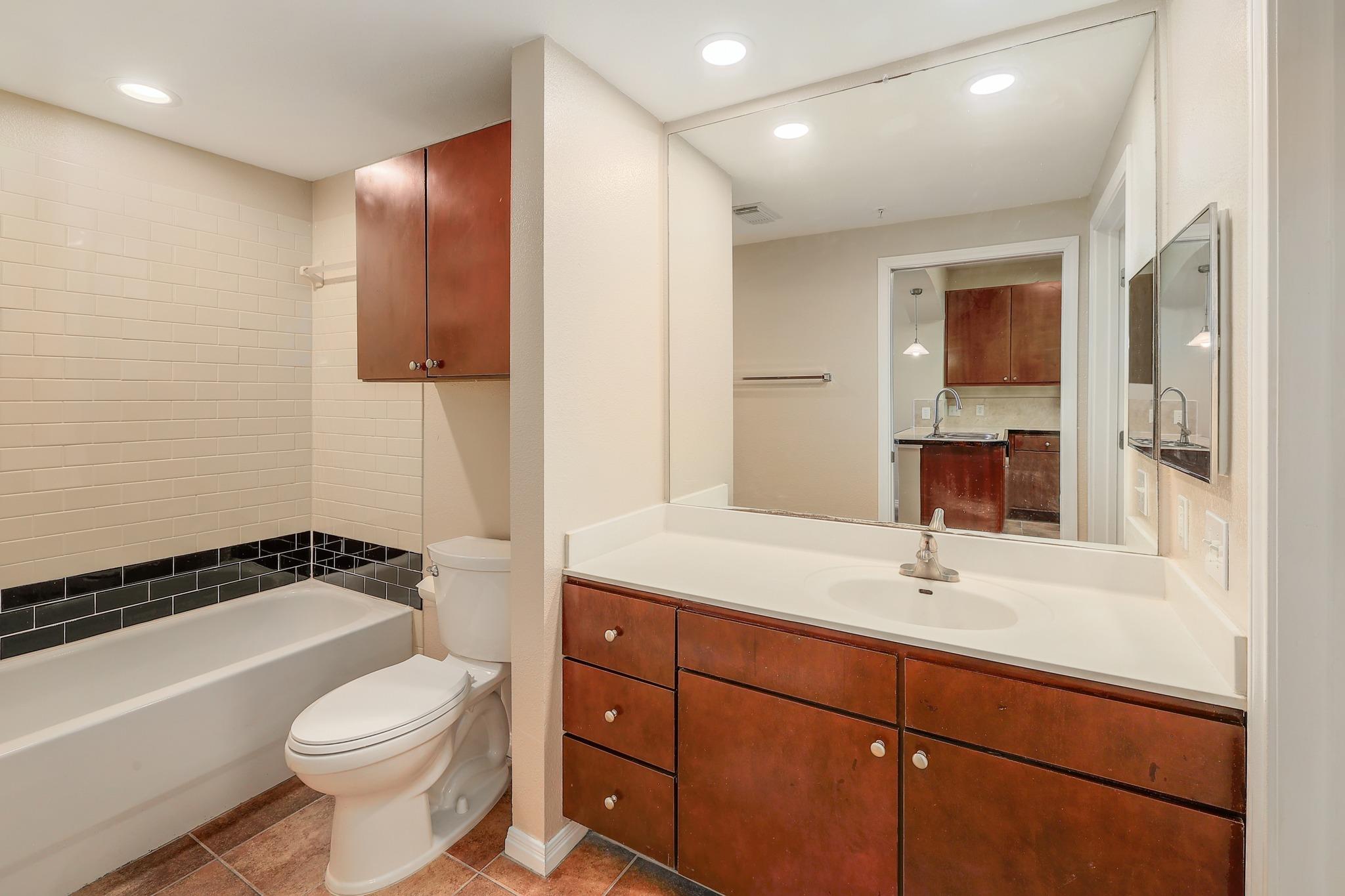 2505 San Gabriel St #304 Property Photo 13