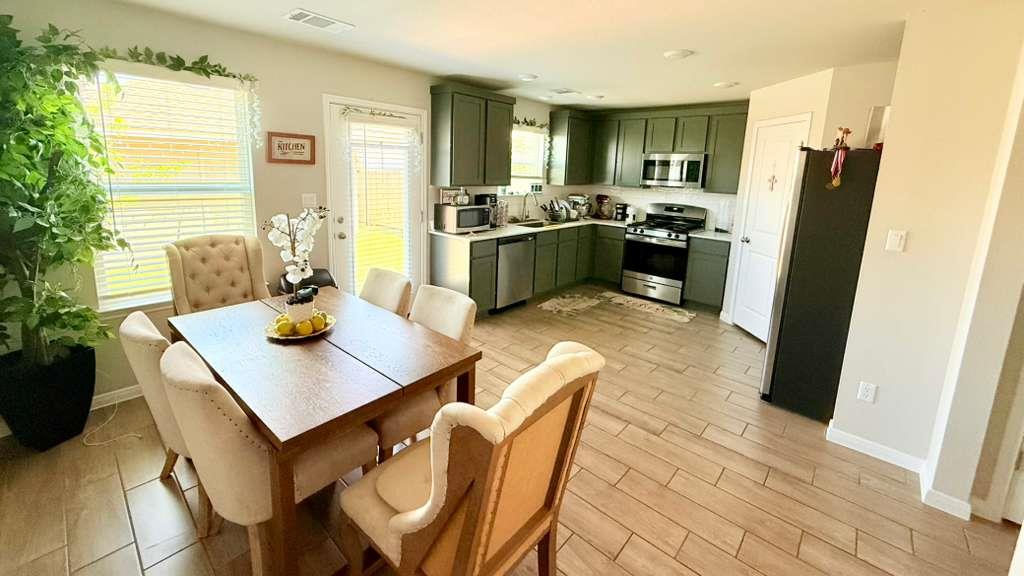 17919 Giglio Way Property Photo 3
