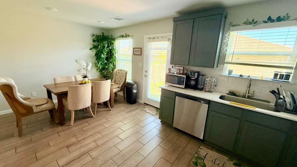 17919 Giglio Way Property Photo 4