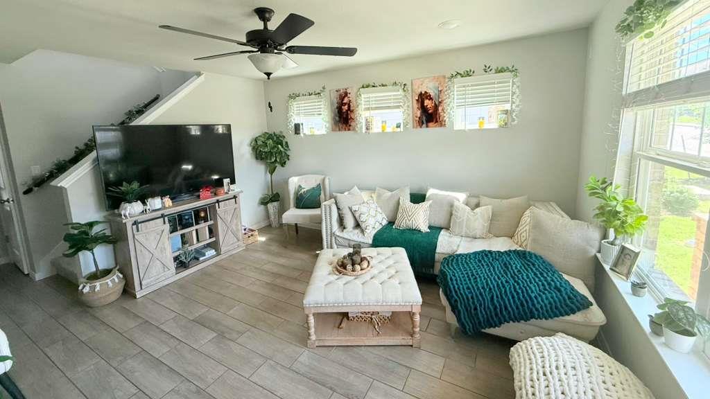 17919 Giglio Way Property Photo 6