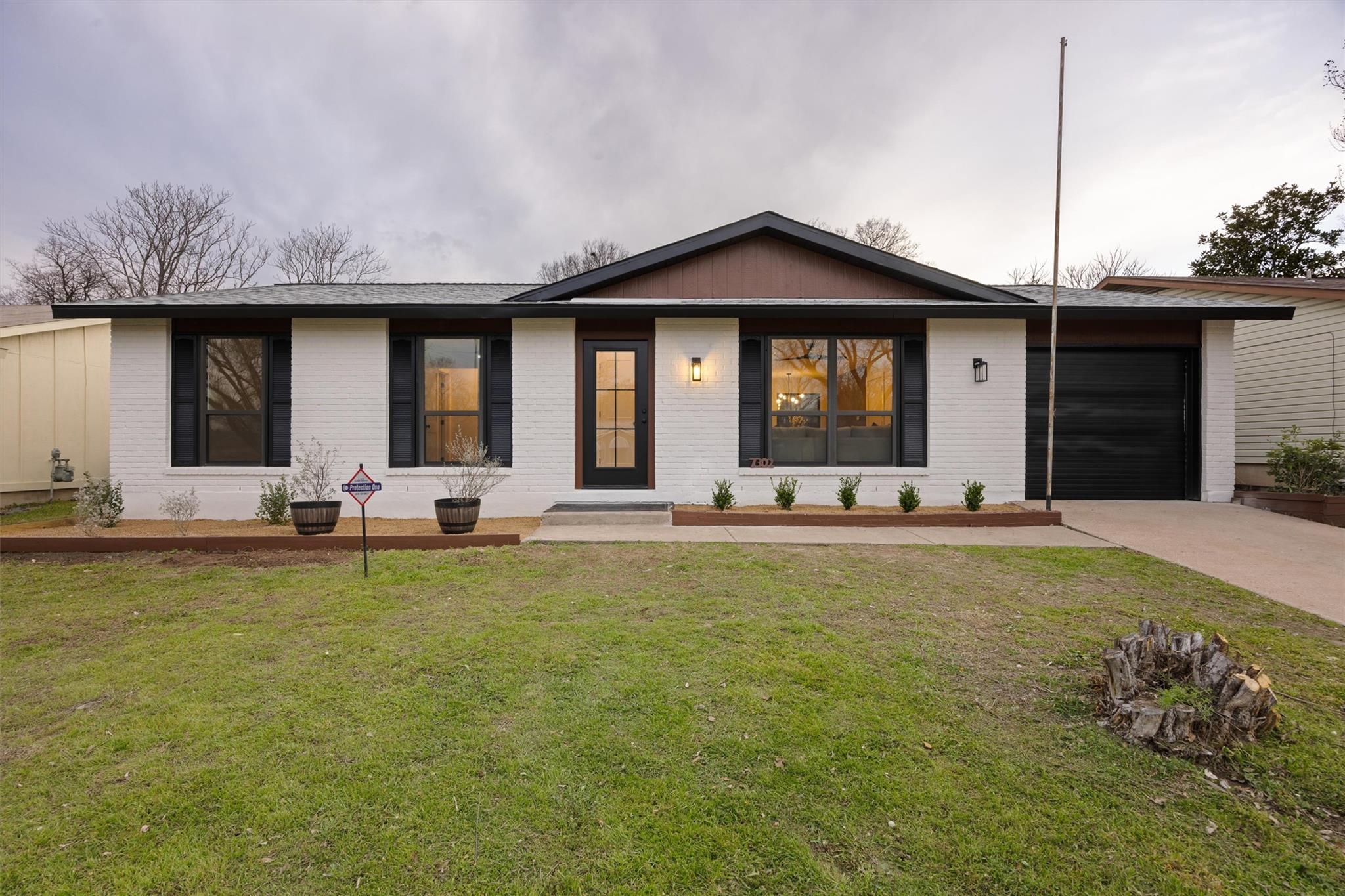 7302 Barnsdale Way Property Photo
