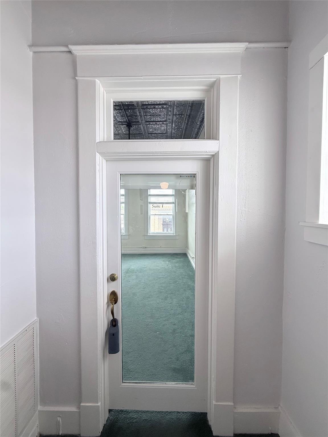 101 Sw 1st St #f Property Photo 3