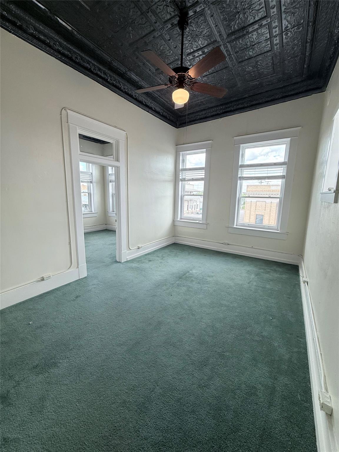 101 Sw 1st St #f Property Photo 4