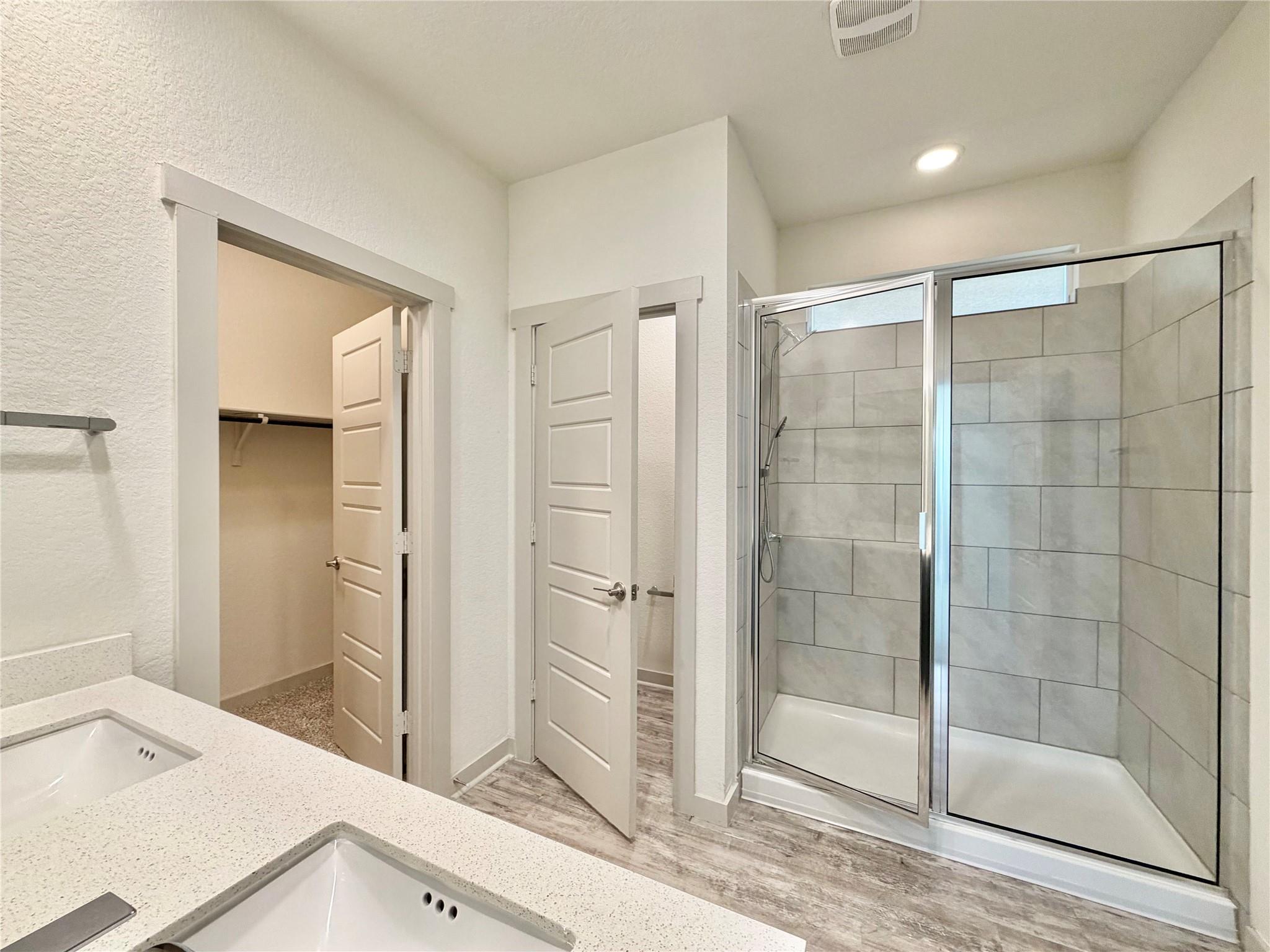 10214 Norshire Ln Property Photo 16