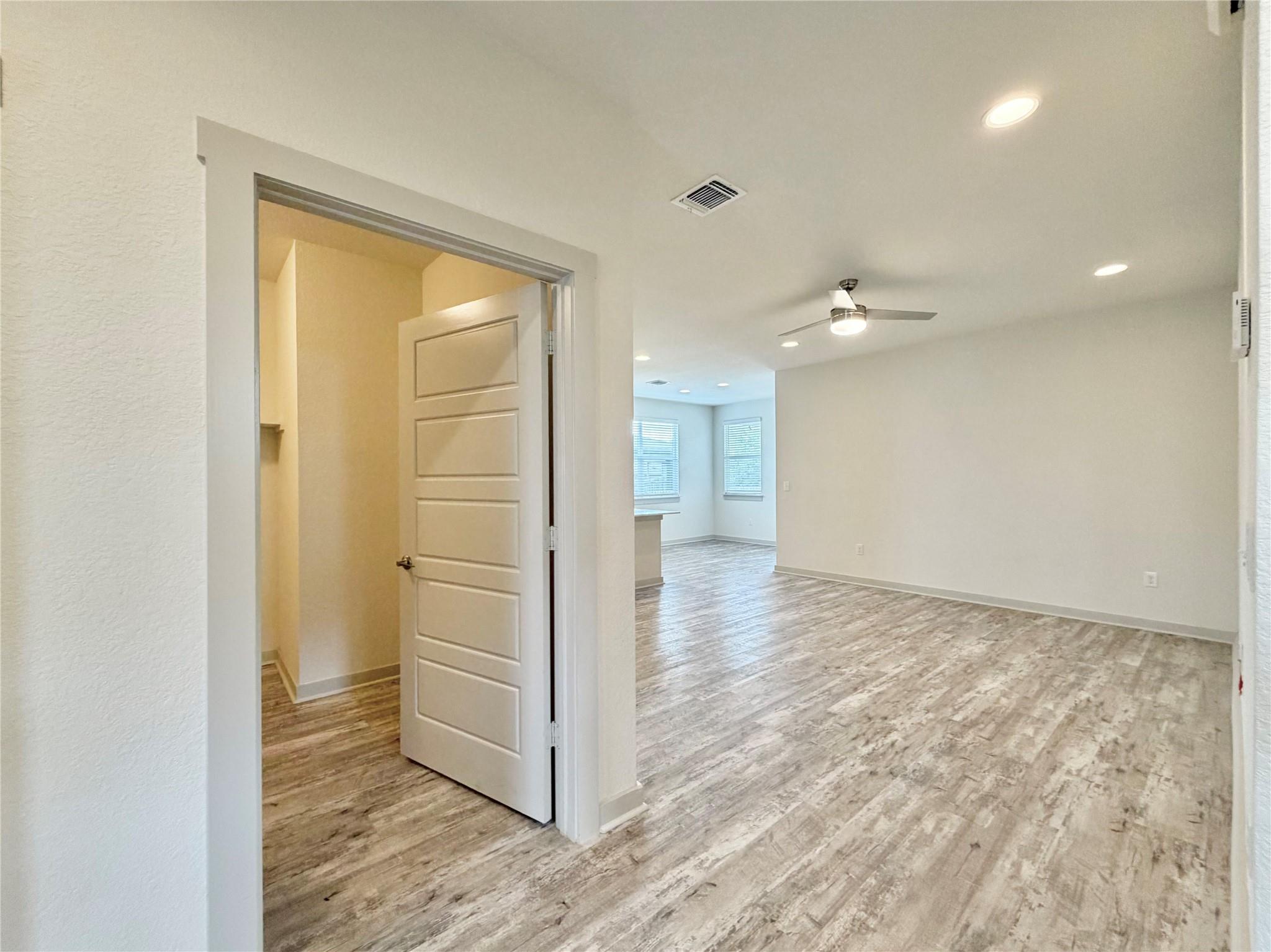 10214 Norshire Ln Property Photo 19