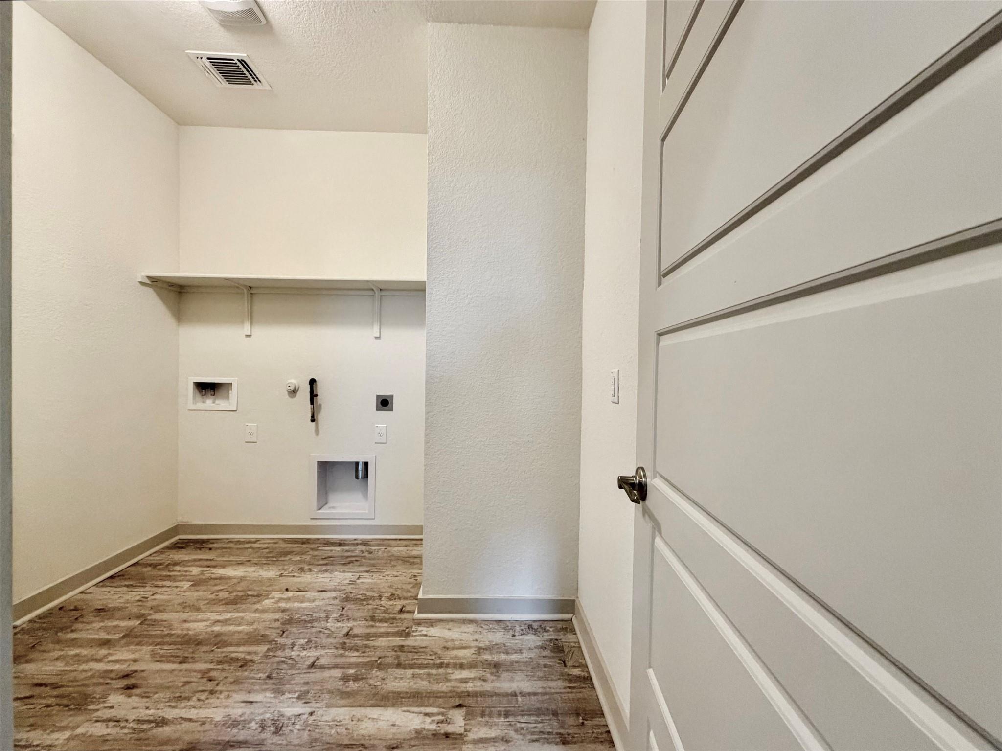 10214 Norshire Ln Property Photo 24