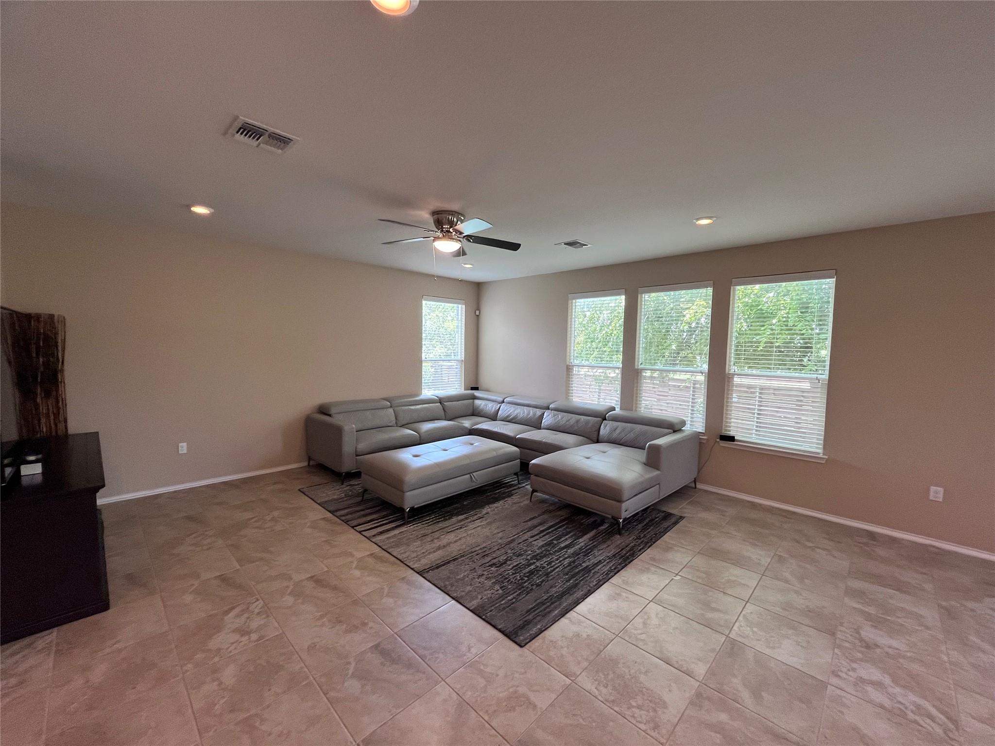 12425 Calibri Ln Property Photo 4