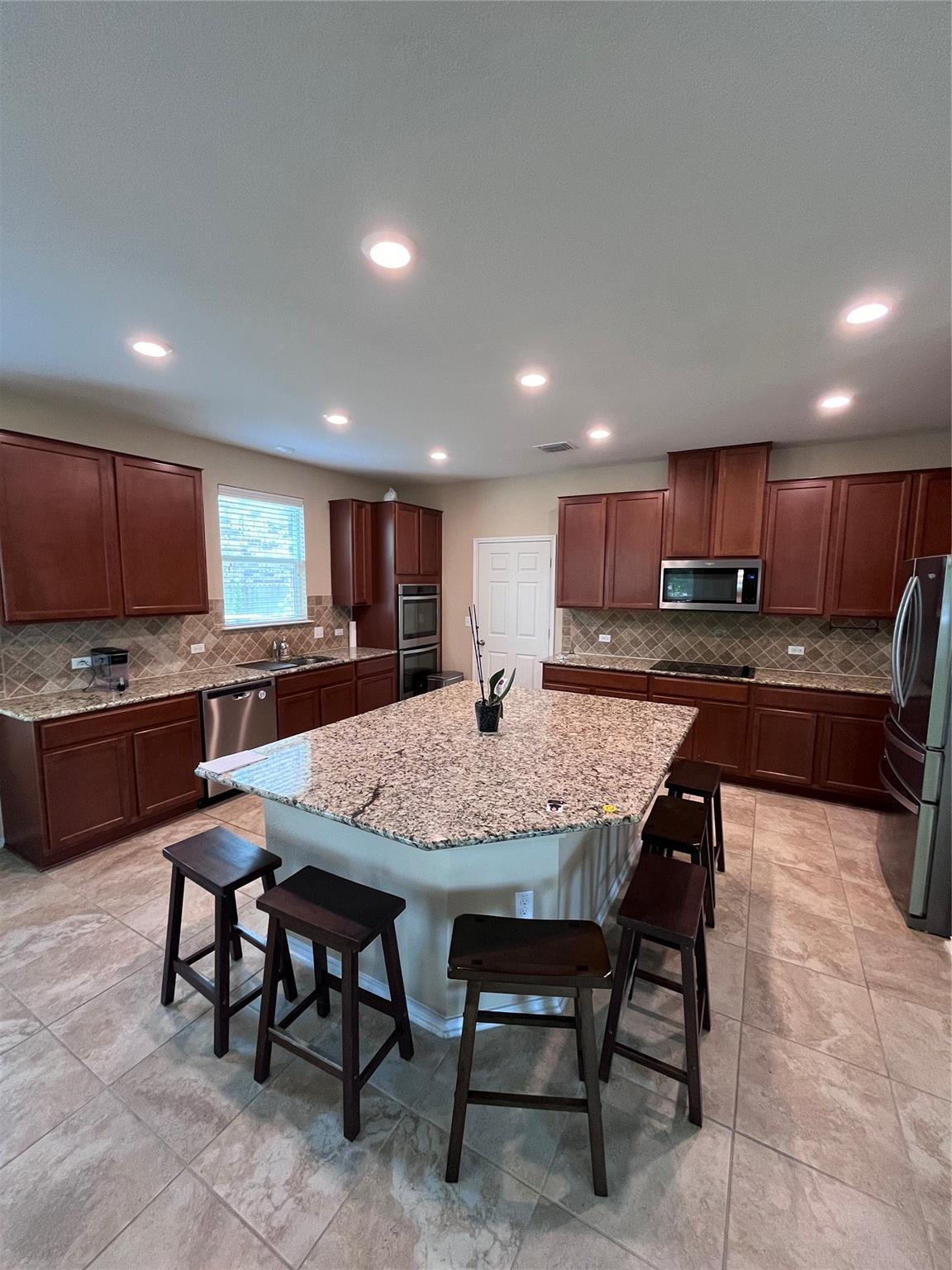 12425 Calibri Ln Property Photo 6