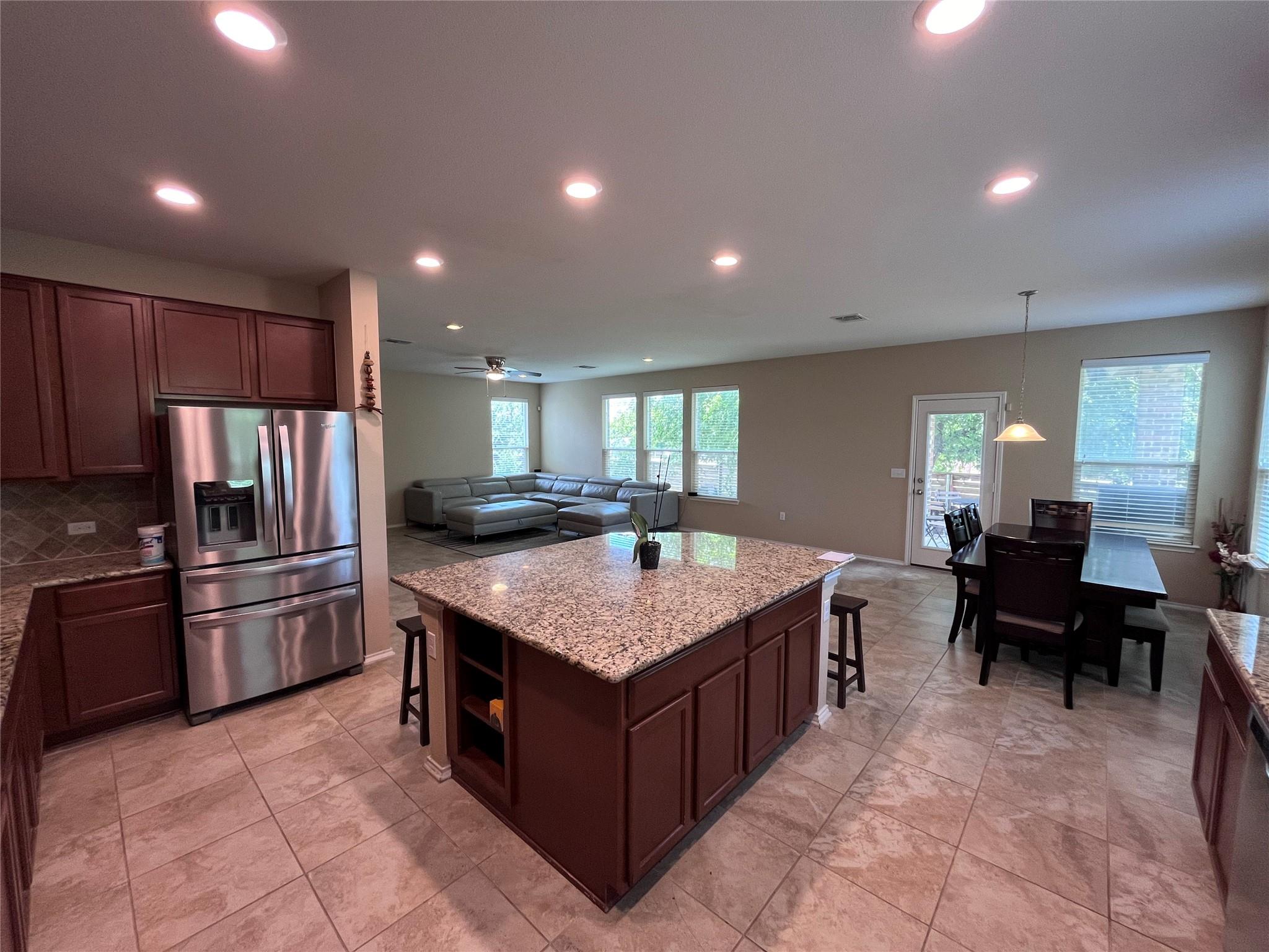 12425 Calibri Ln Property Photo 8