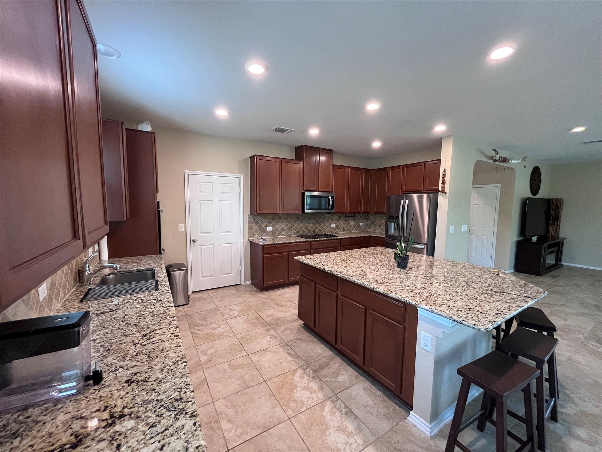 12425 Calibri Ln Property Photo 9