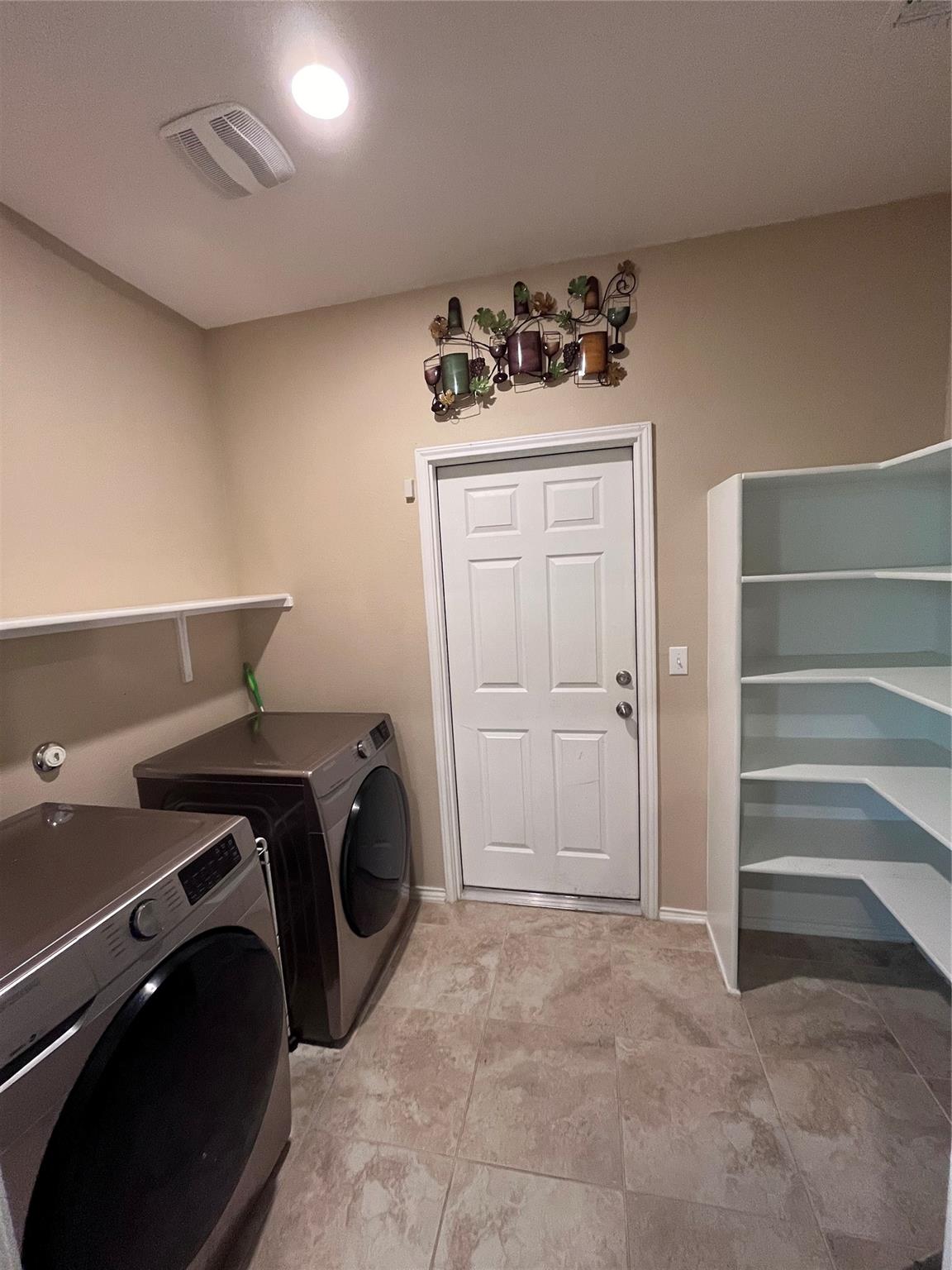 12425 Calibri Ln Property Photo 10