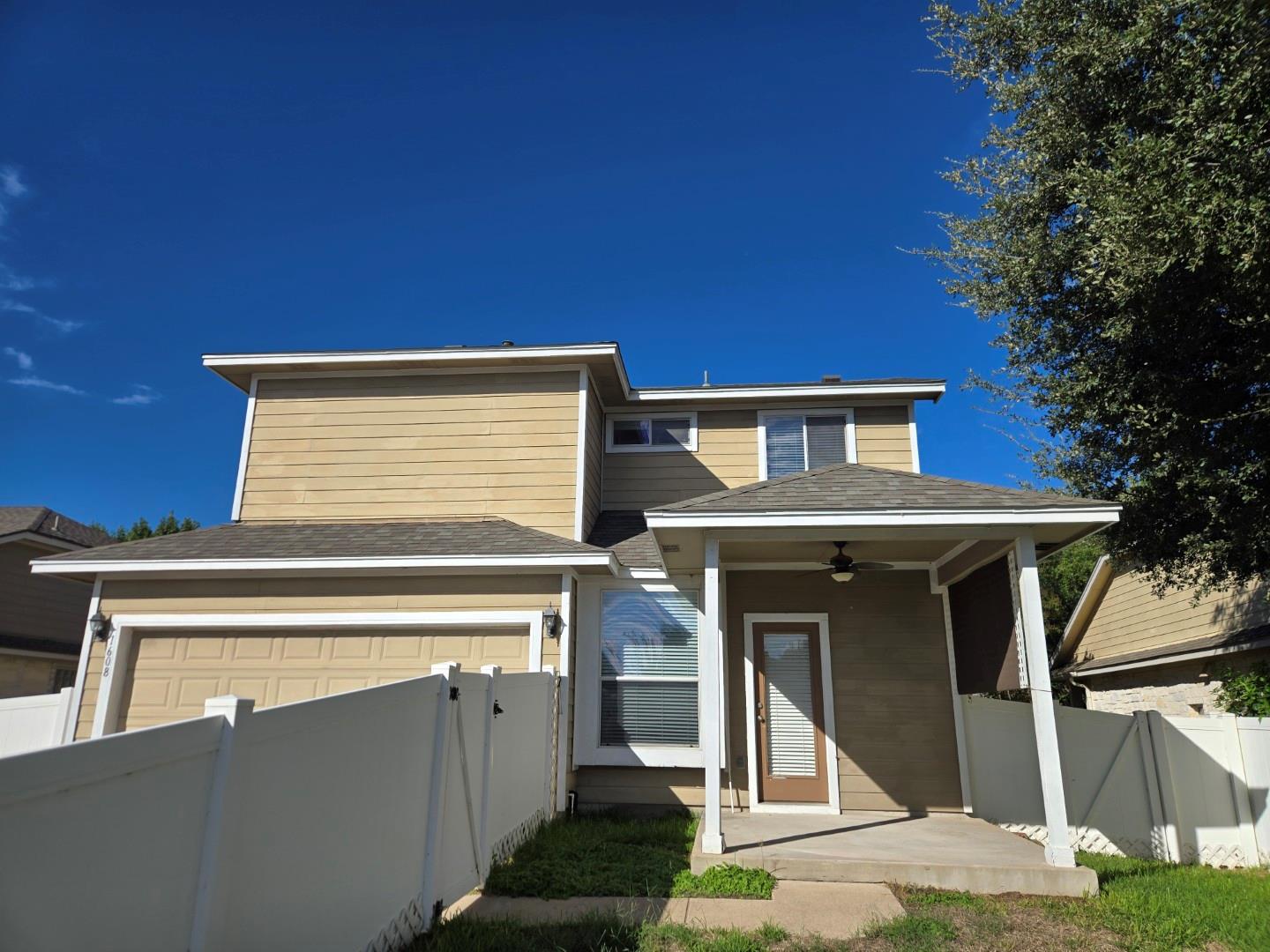 1608 Colorado Bend Dr Property Photo 2