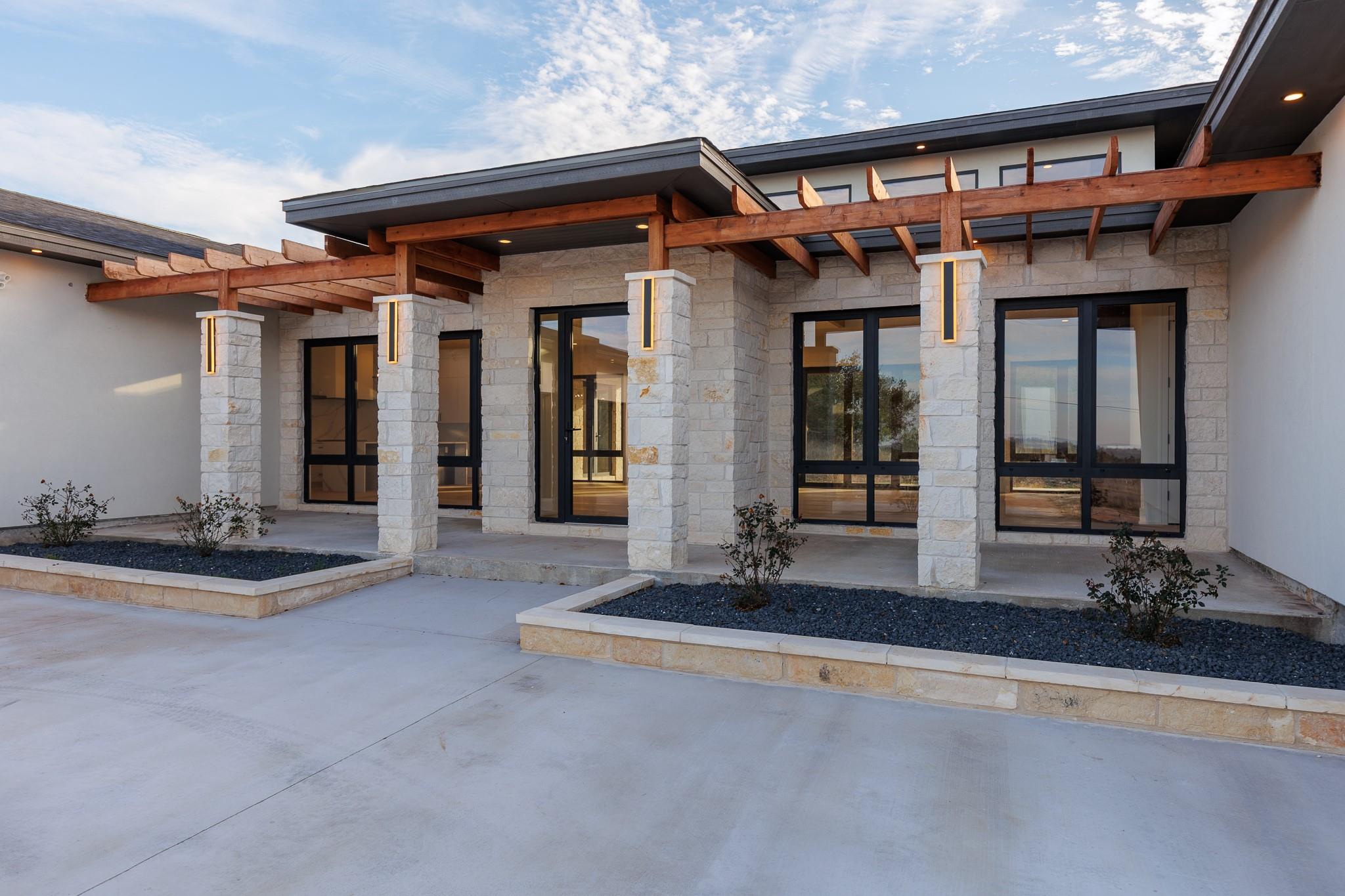 6425 Ranch Road 962 None W Property Photo 4
