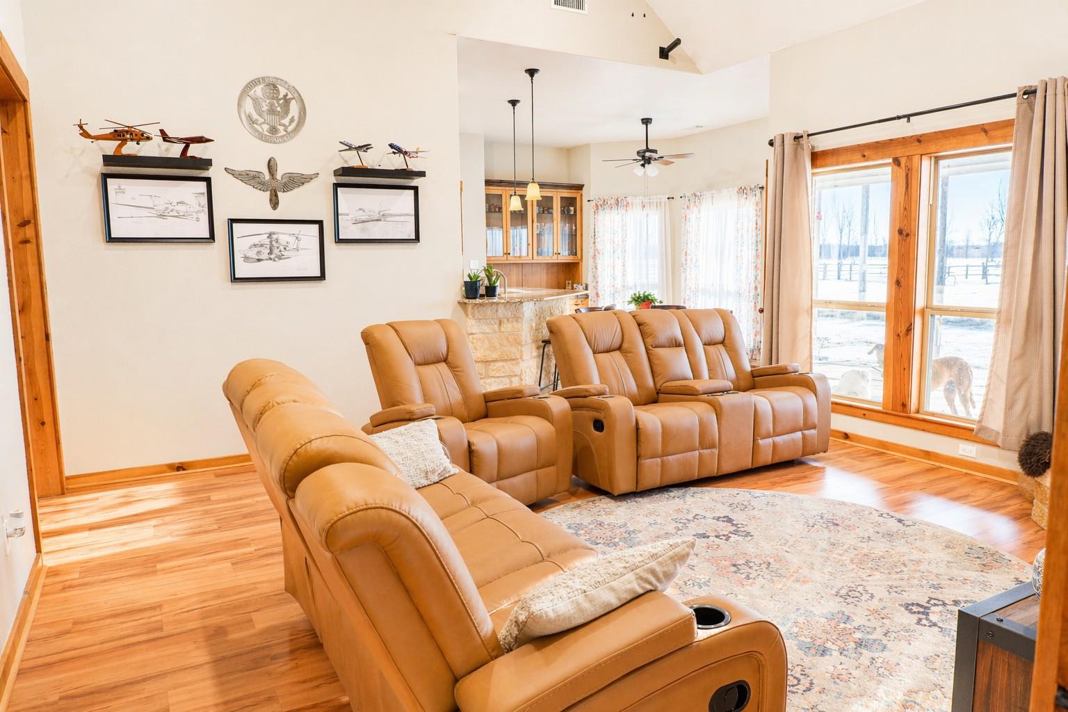 226 Hcr 3321 None Property Photo 7