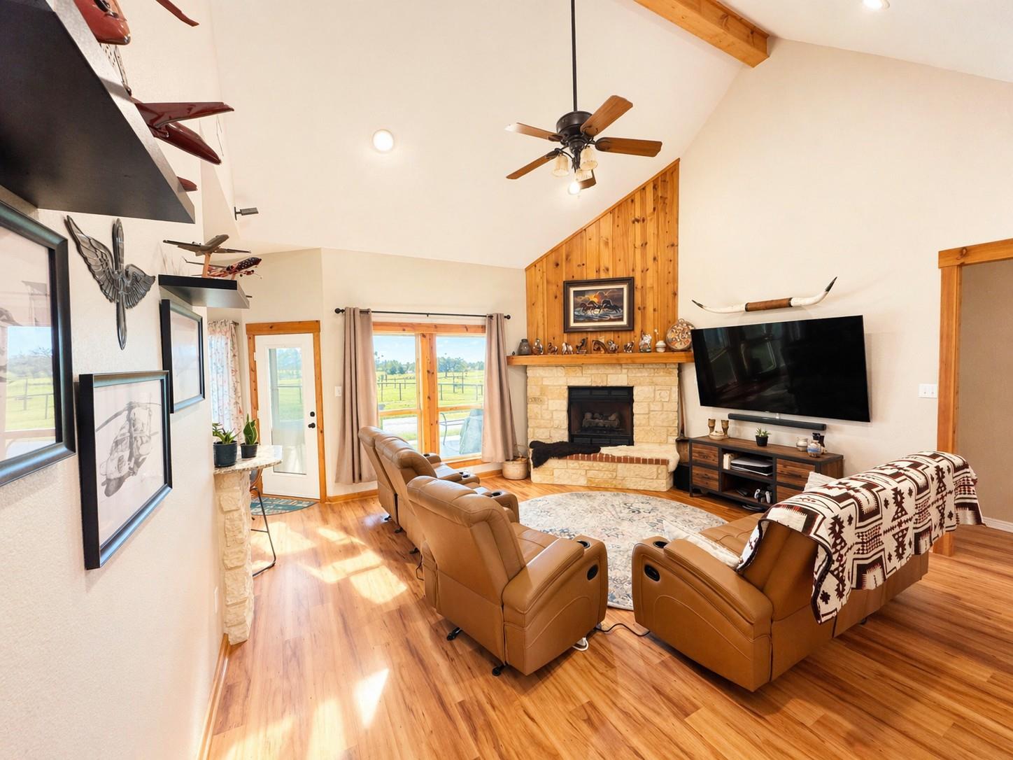 226 Hcr 3321 None Property Photo 8