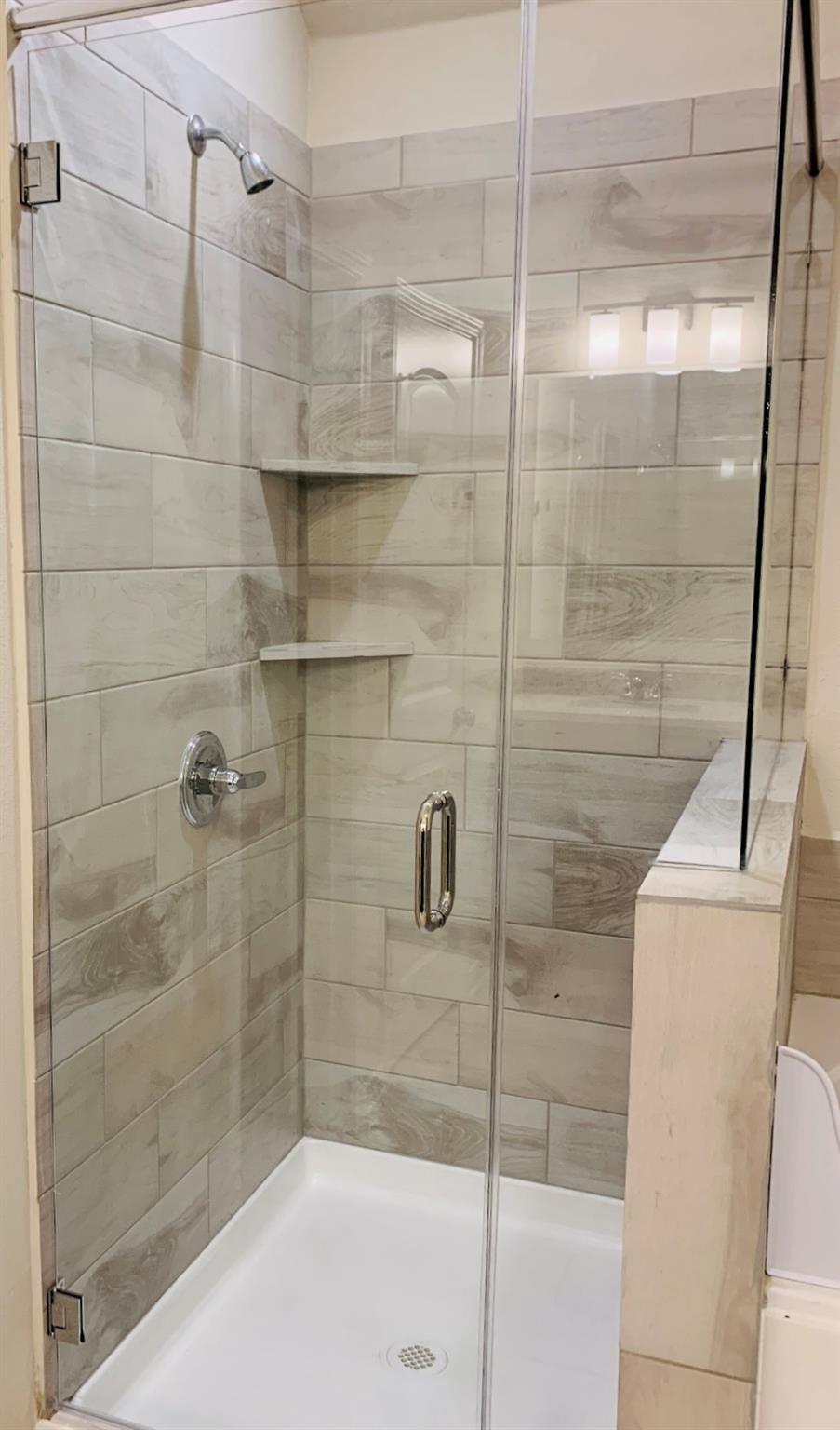 808 Fallbrook Dr Property Photo 29