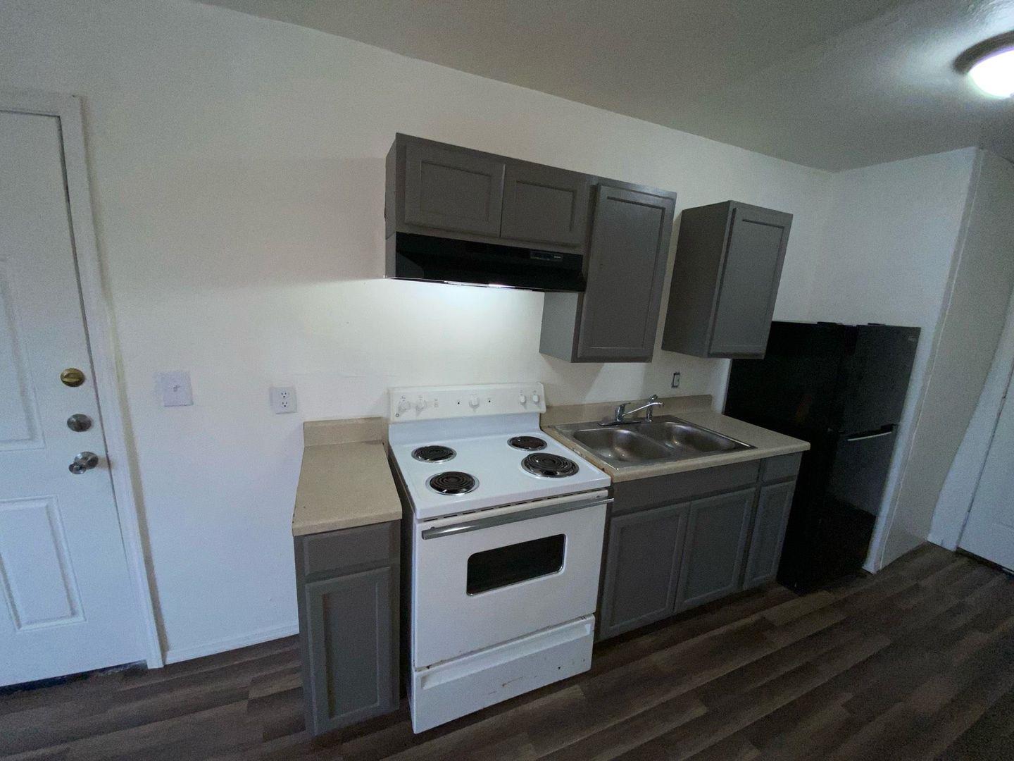 1207 N 10th St Property Photo 9