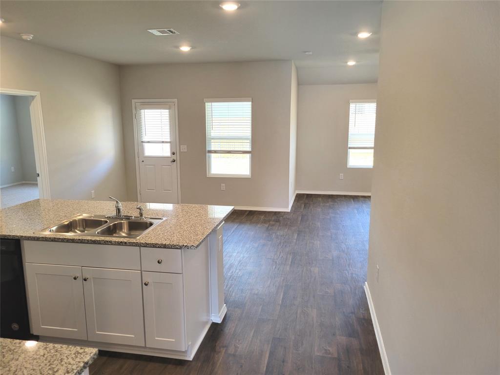 6012 Brocade Dr Property Photo 4