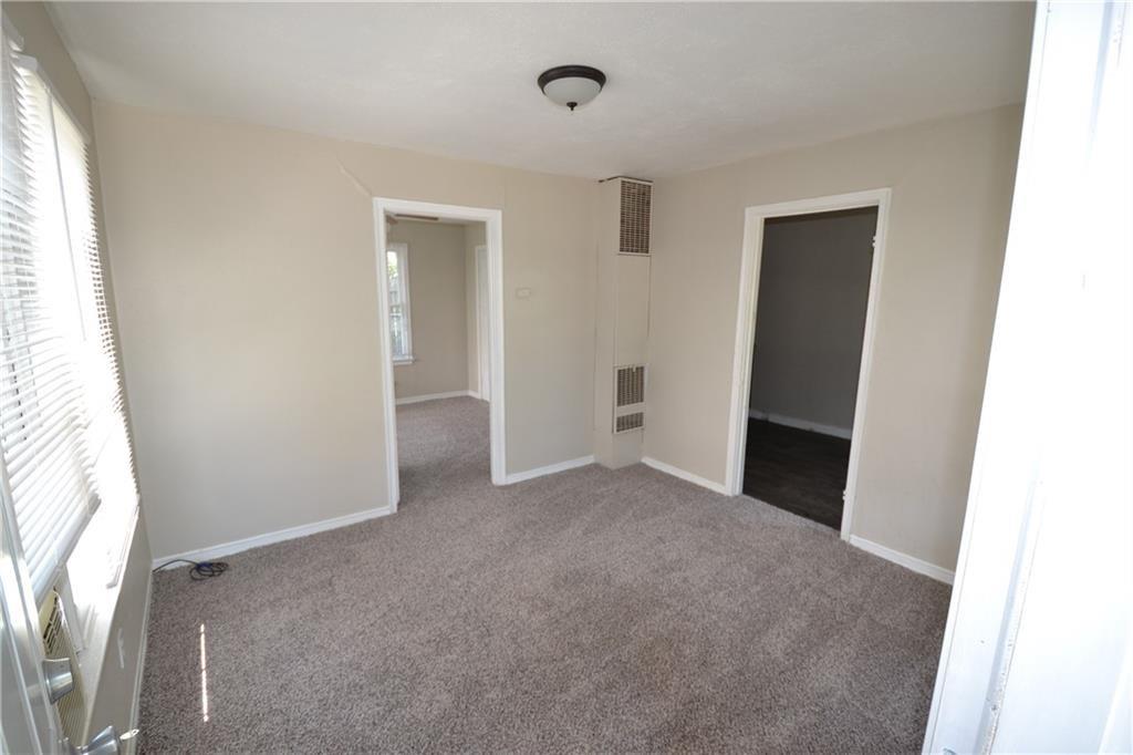 808 E 46th St #b Property Photo 4