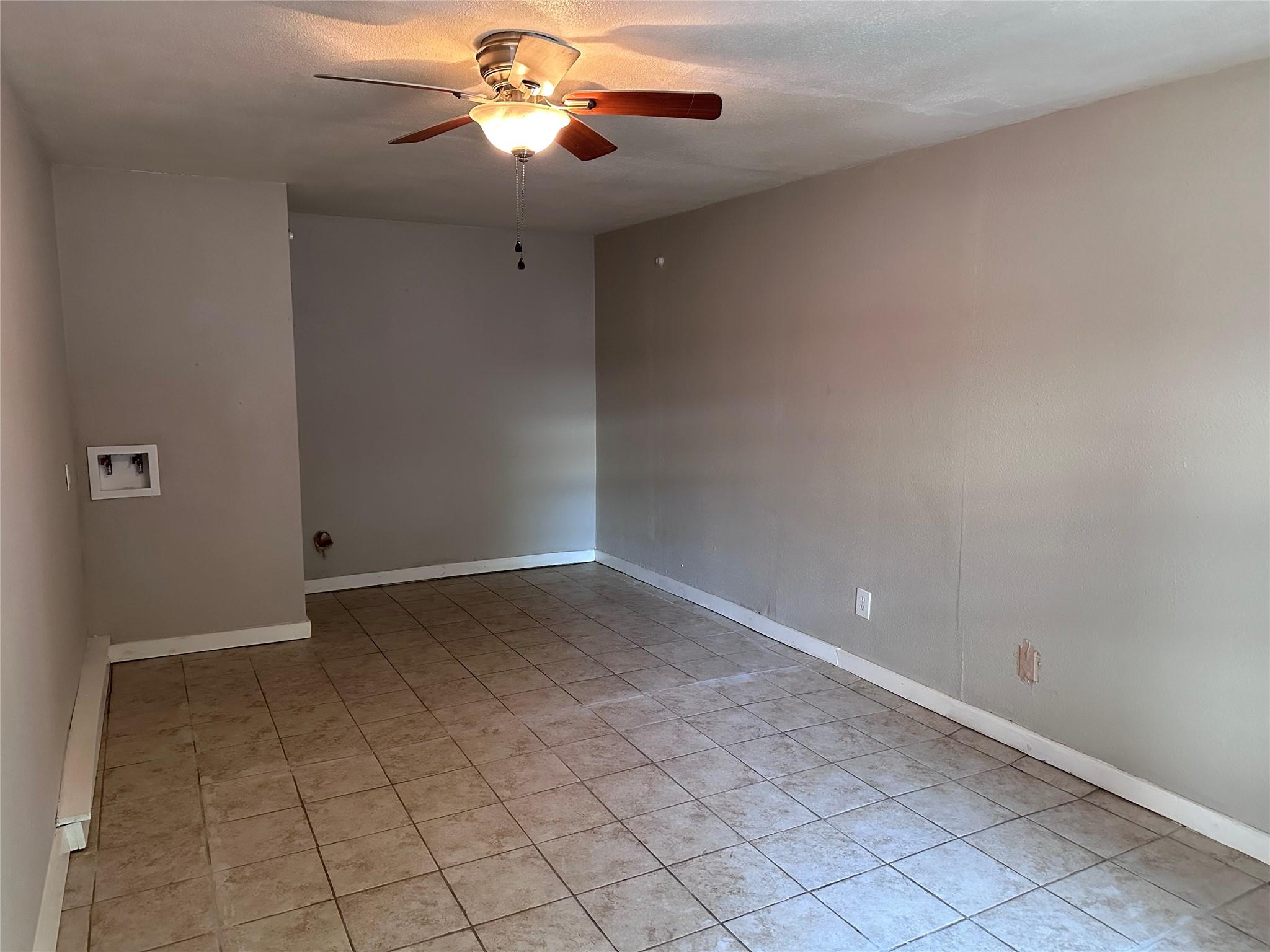 808 E 46th St #b Property Photo 13