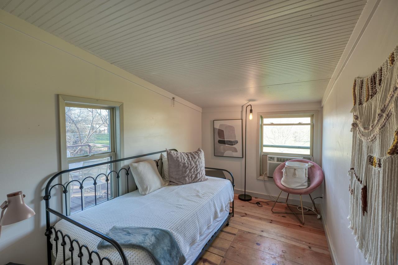 305 W Tarrant St Property Photo 12