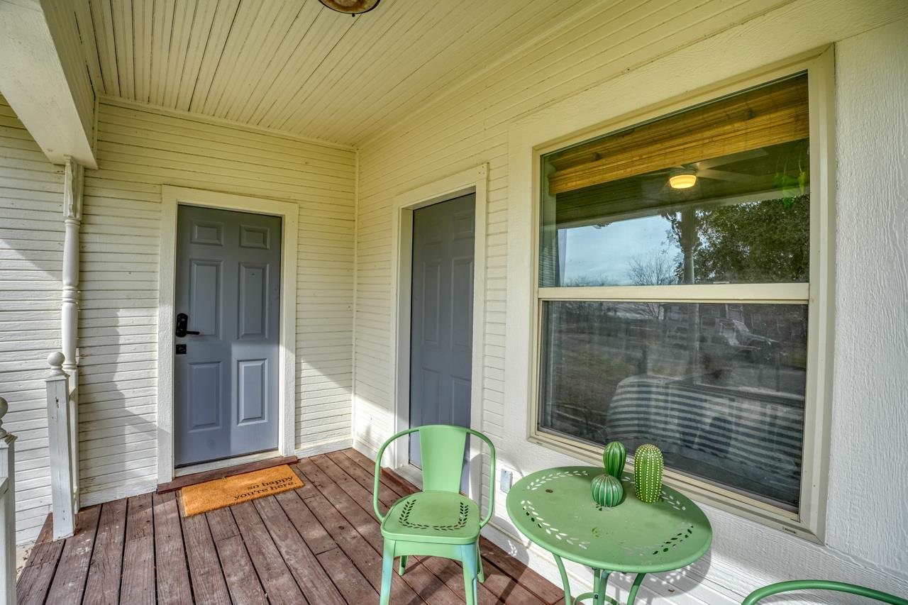 305 W Tarrant St Property Photo 25