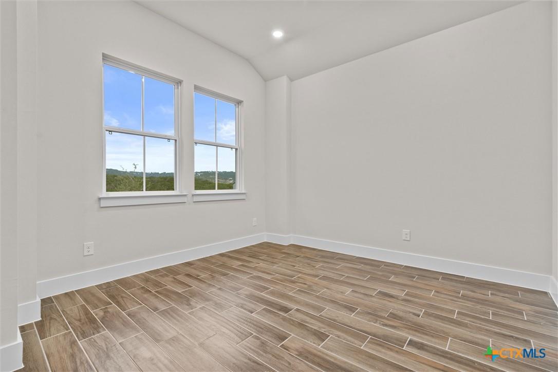 401 Stellar Wind Dr Property Photo 8