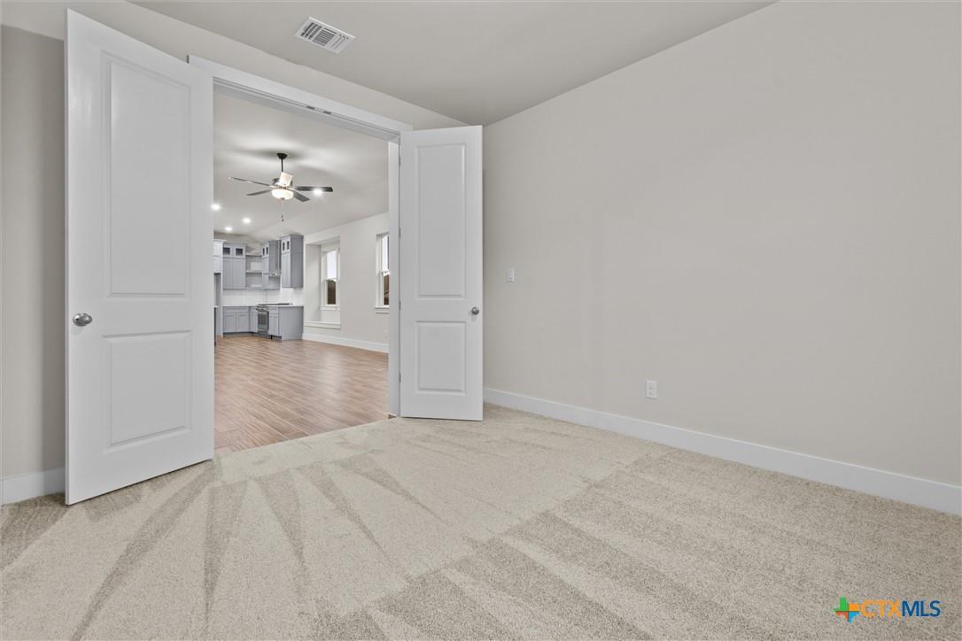 401 Stellar Wind Dr Property Photo 9