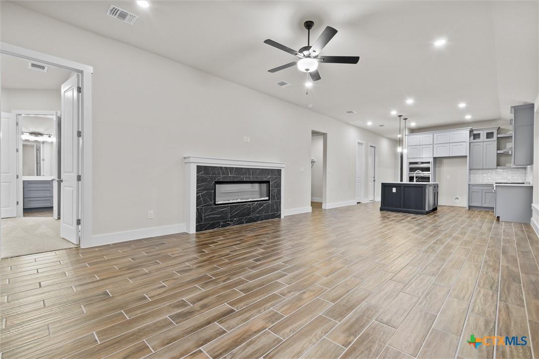 401 Stellar Wind Dr Property Photo 16