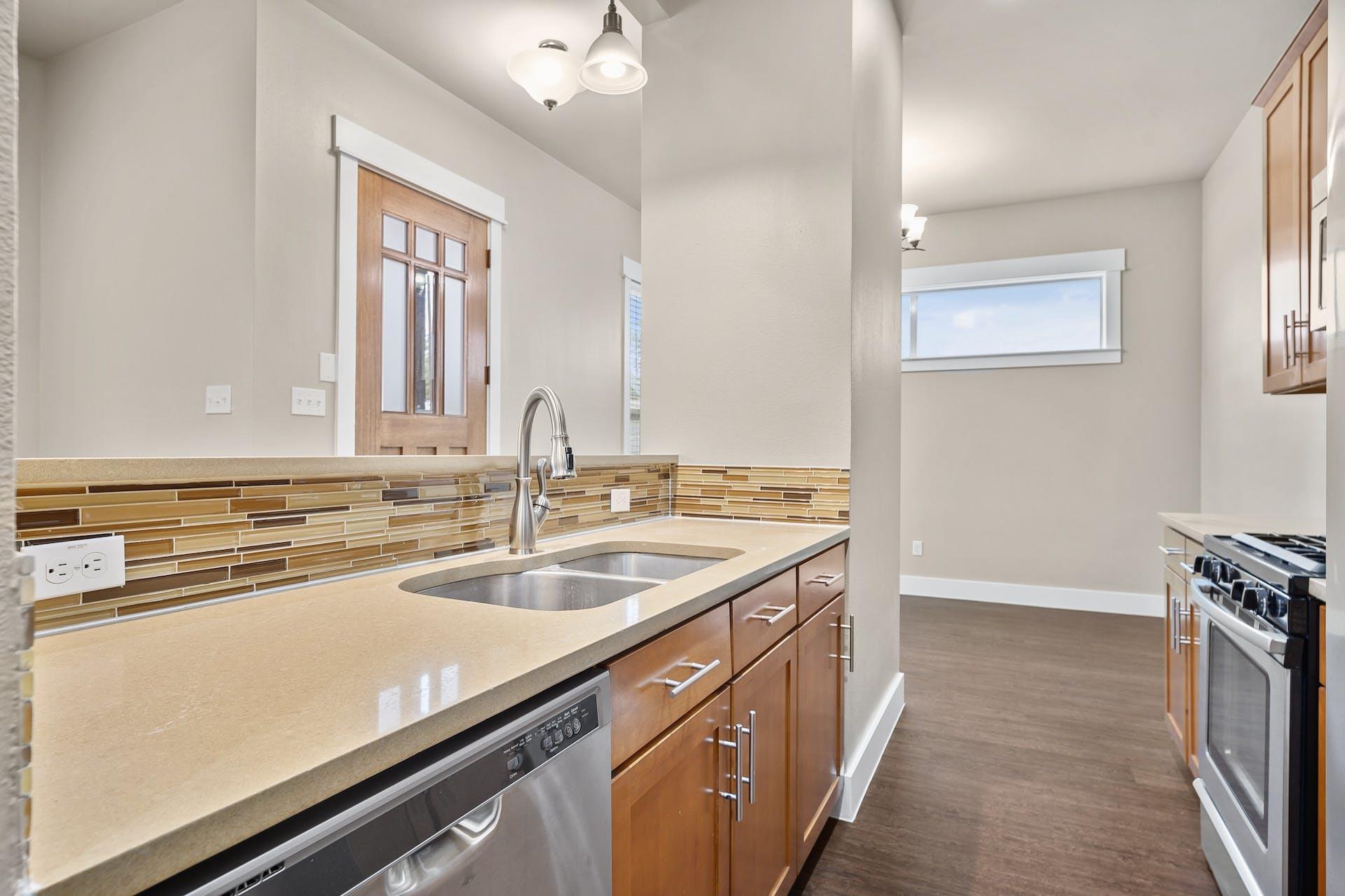 1704 Cedar Bend Dr #5b Property Photo 6