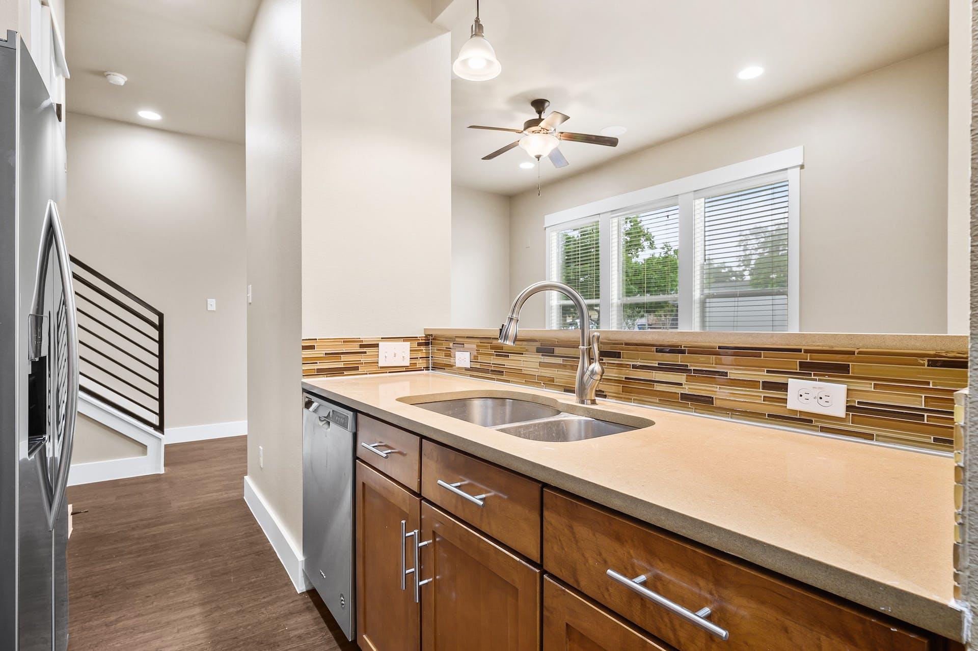 1704 Cedar Bend Dr #5b Property Photo 8