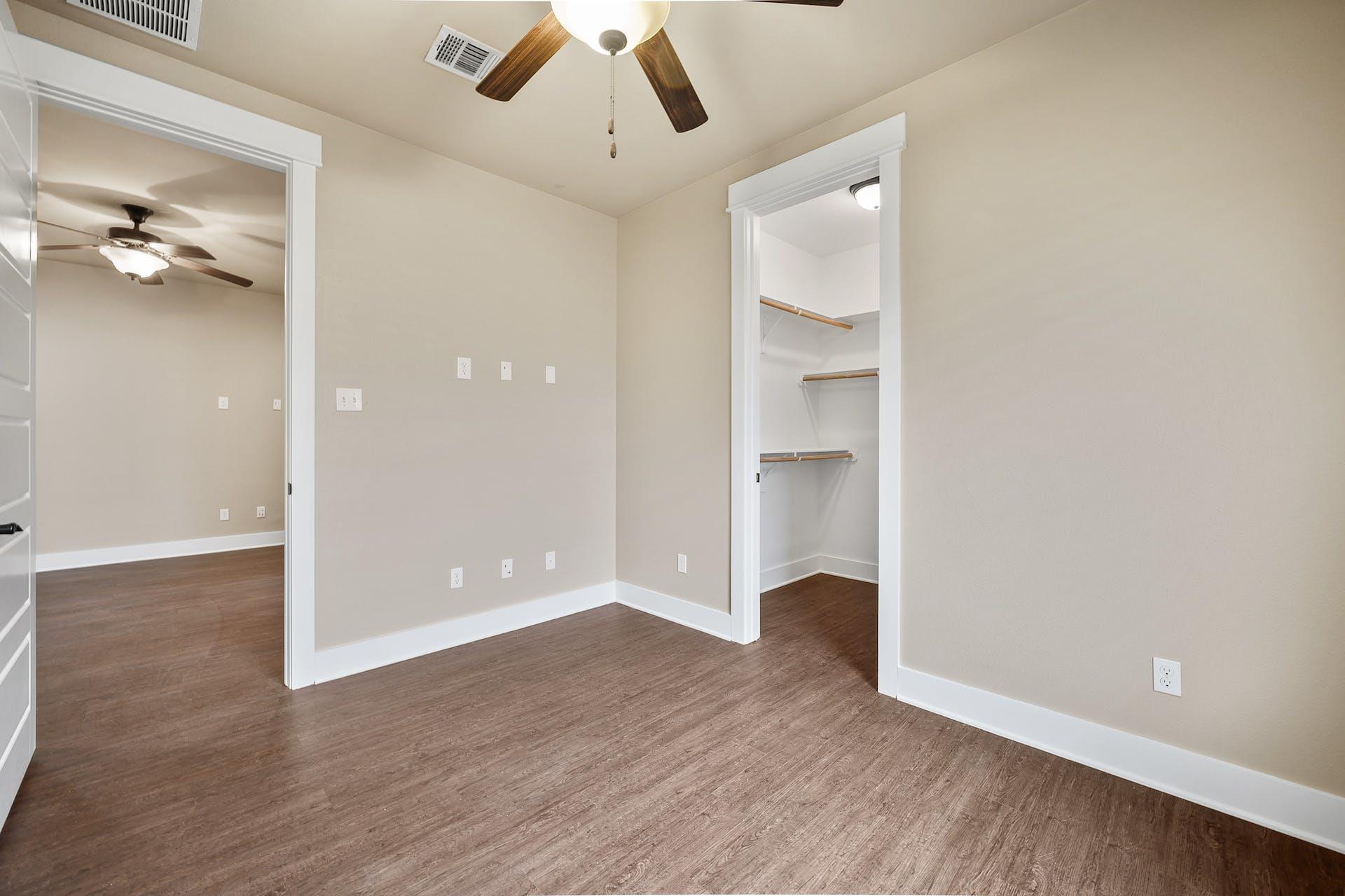 1704 Cedar Bend Dr #5b Property Photo 22