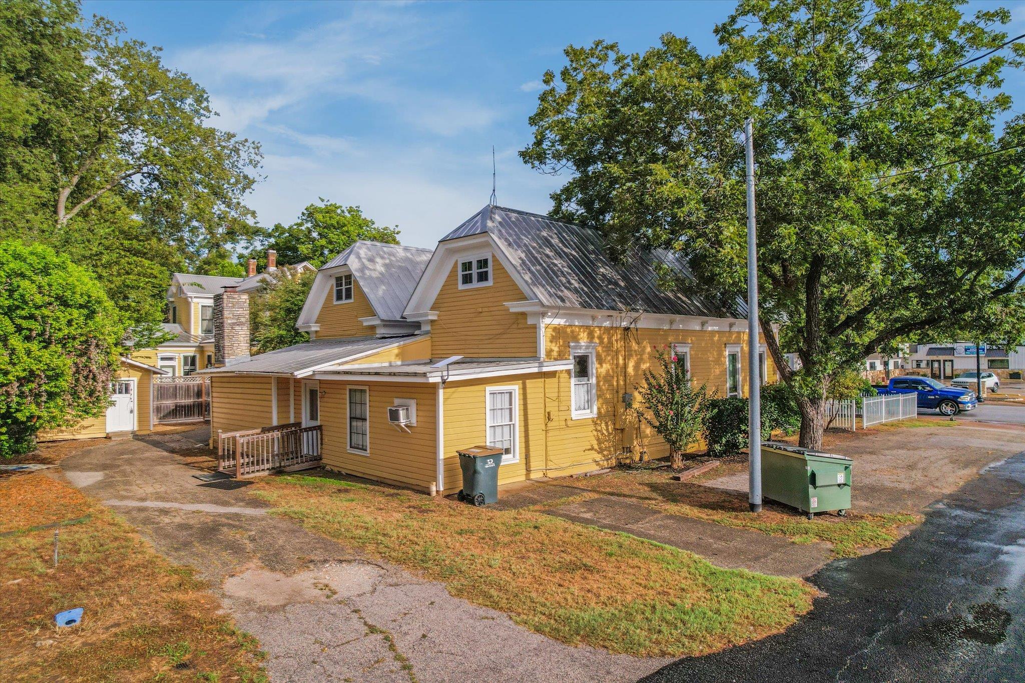 1002 Chestnut St #a Property Photo 3