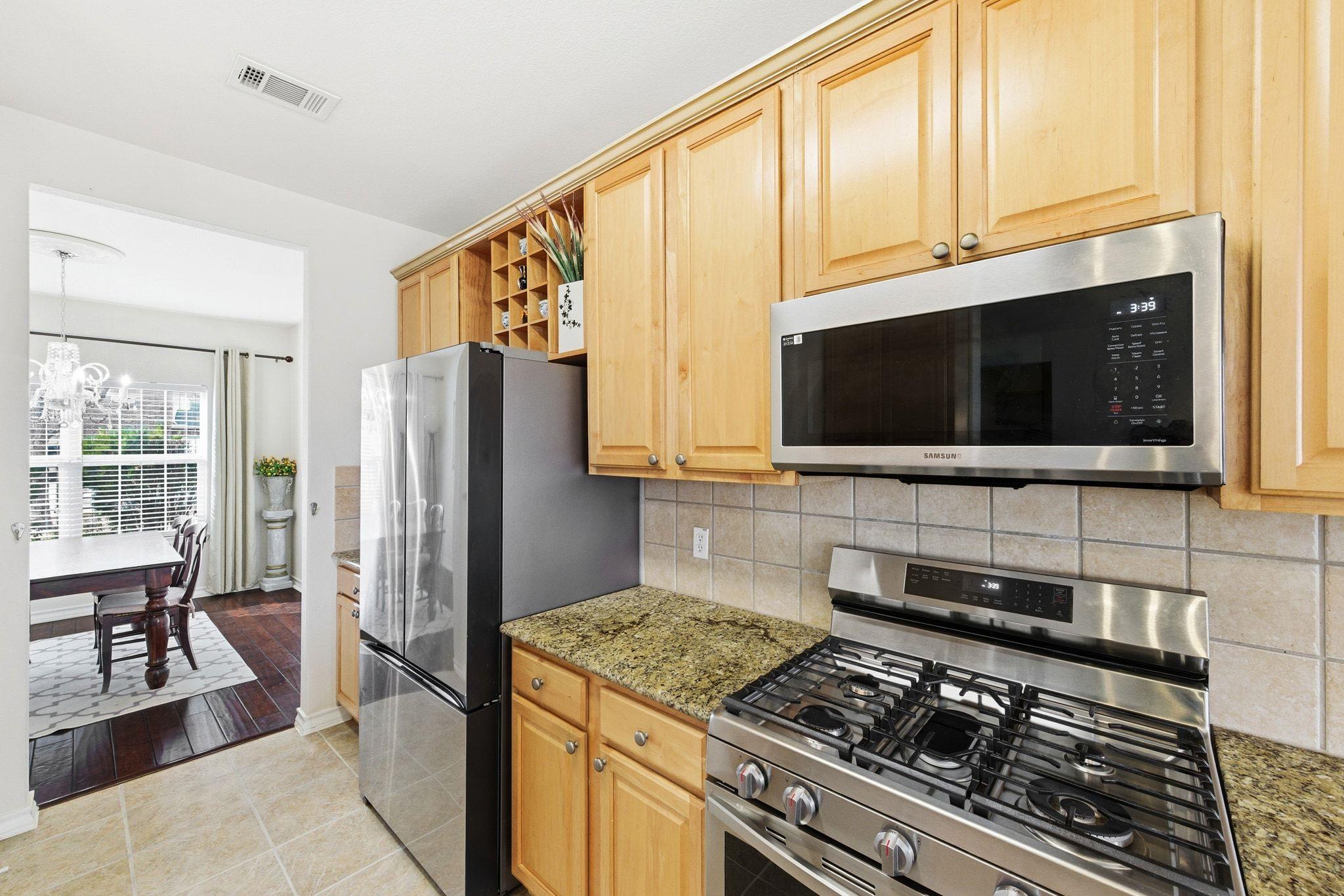 21205 Penny Royal Dr Property Photo 7