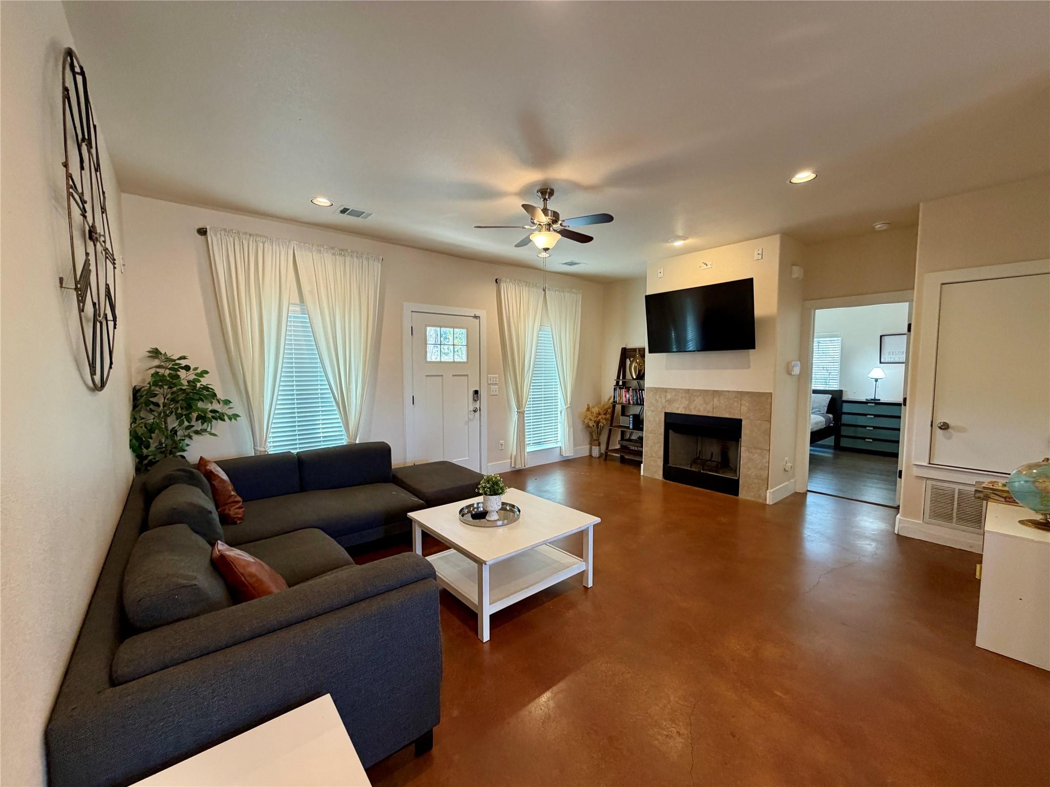 5503 Hi Line Rd Property Photo 2