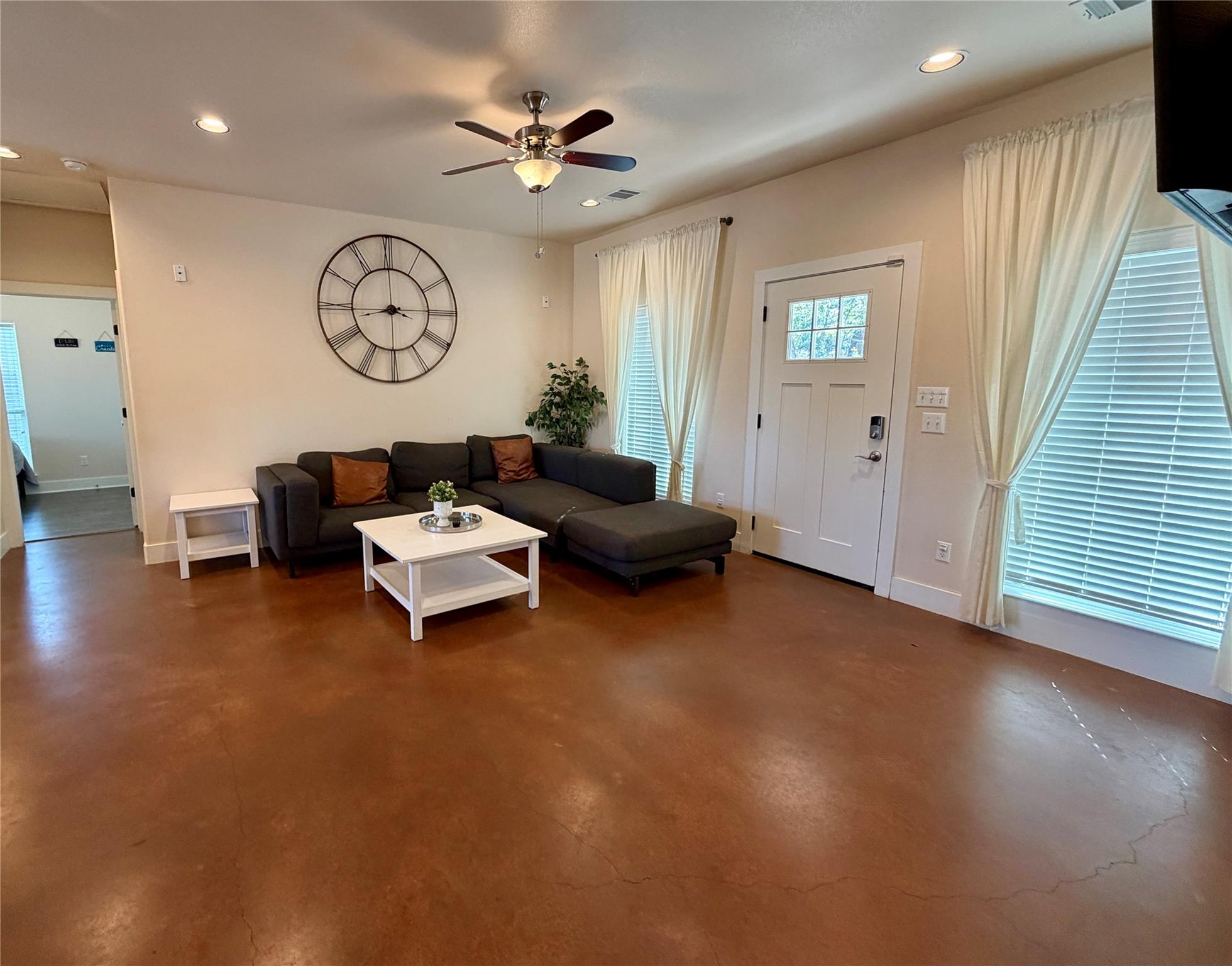 5503 Hi Line Rd Property Photo 3