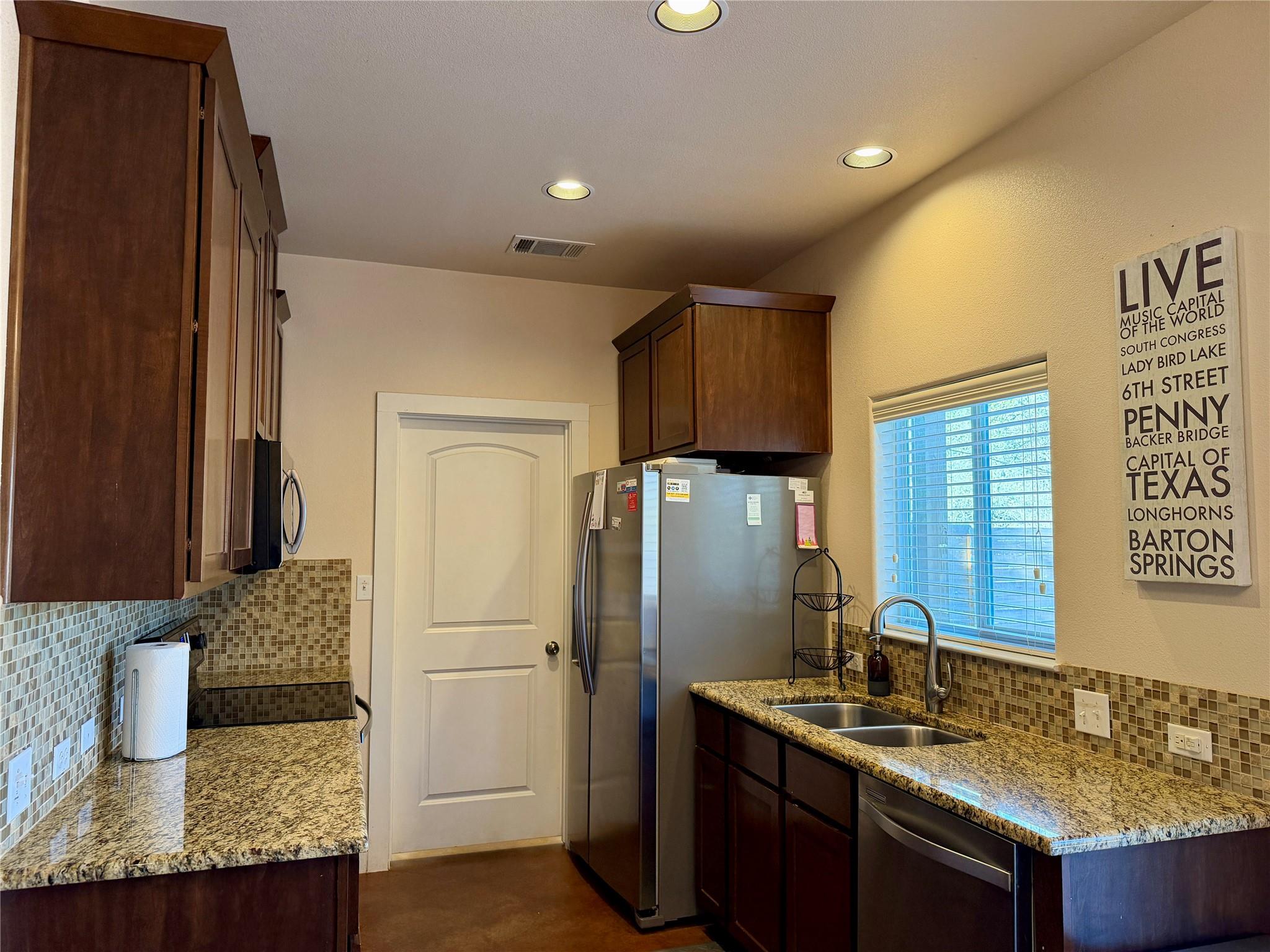 5503 Hi Line Rd Property Photo 7