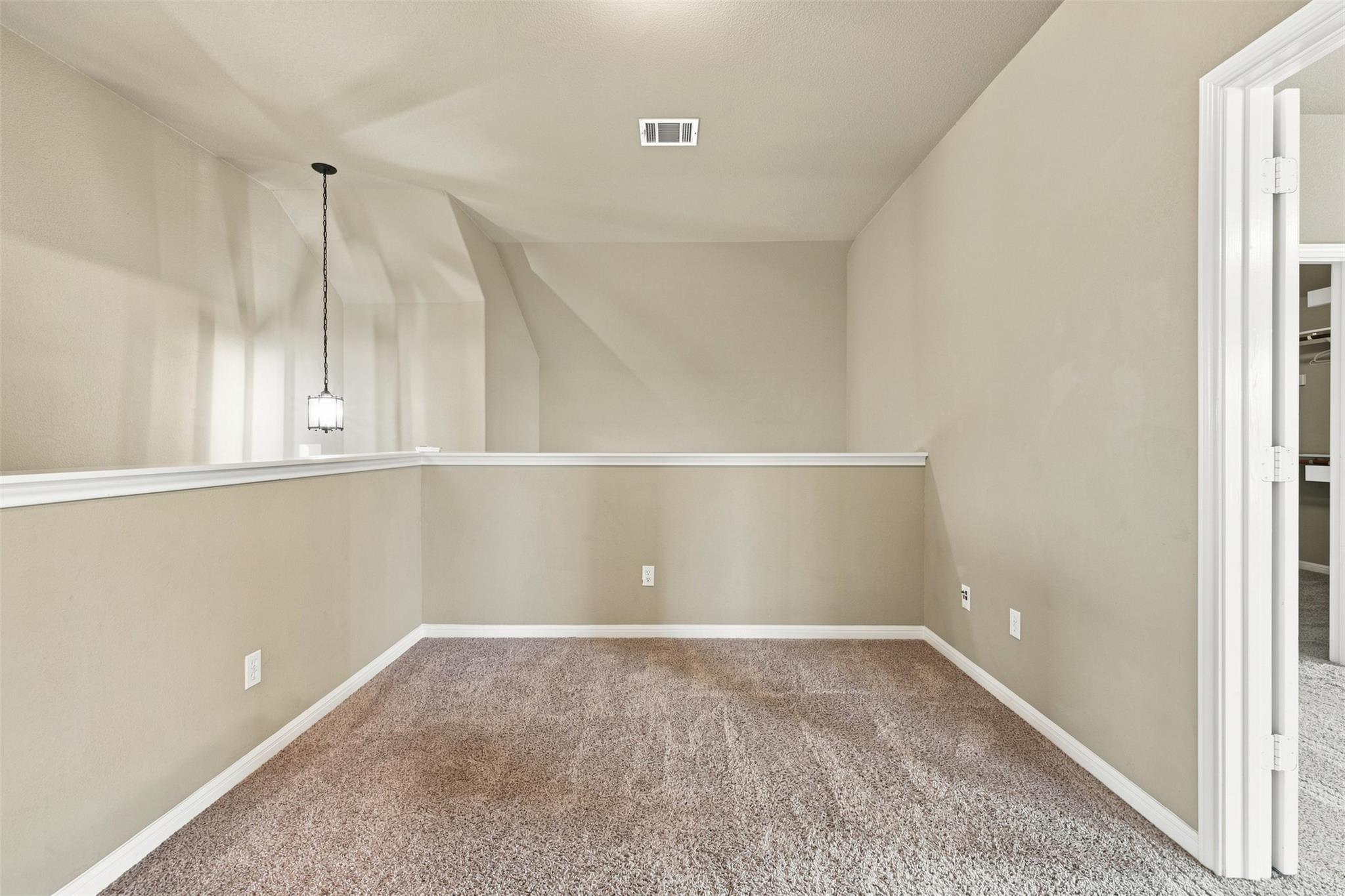 2409 Dovetail St Property Photo 15