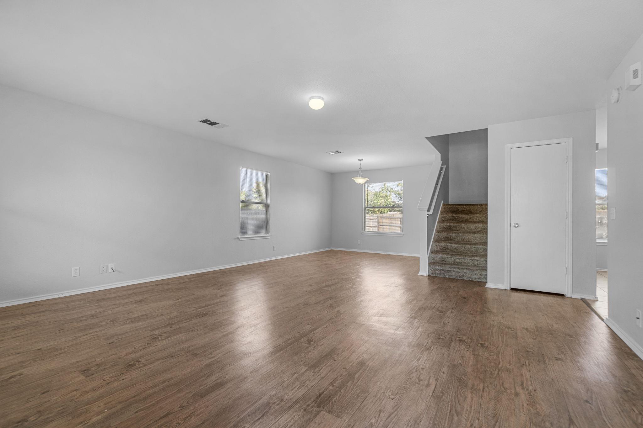 309 Musgrav None Property Photo 3