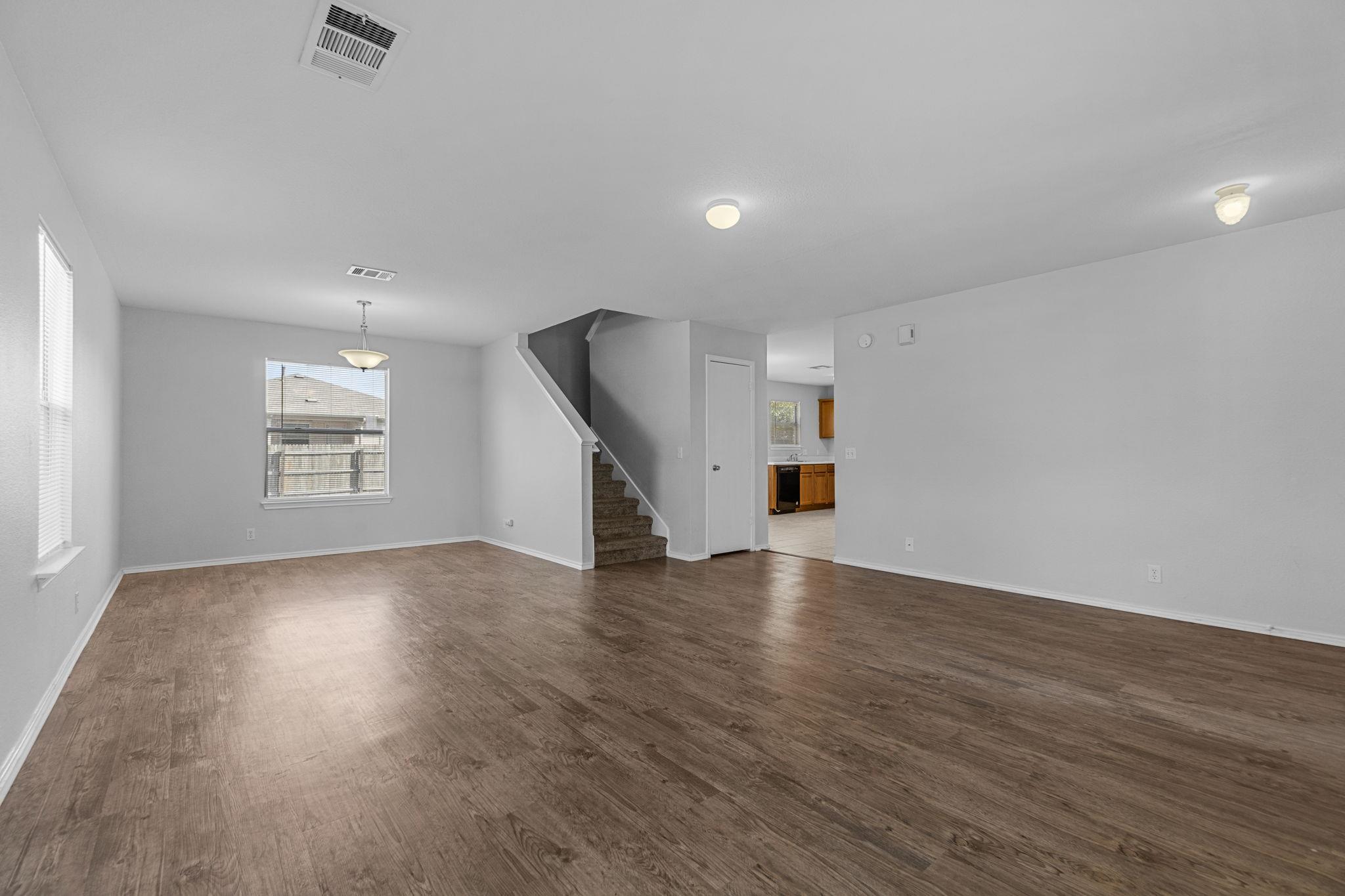 309 Musgrav None Property Photo 5