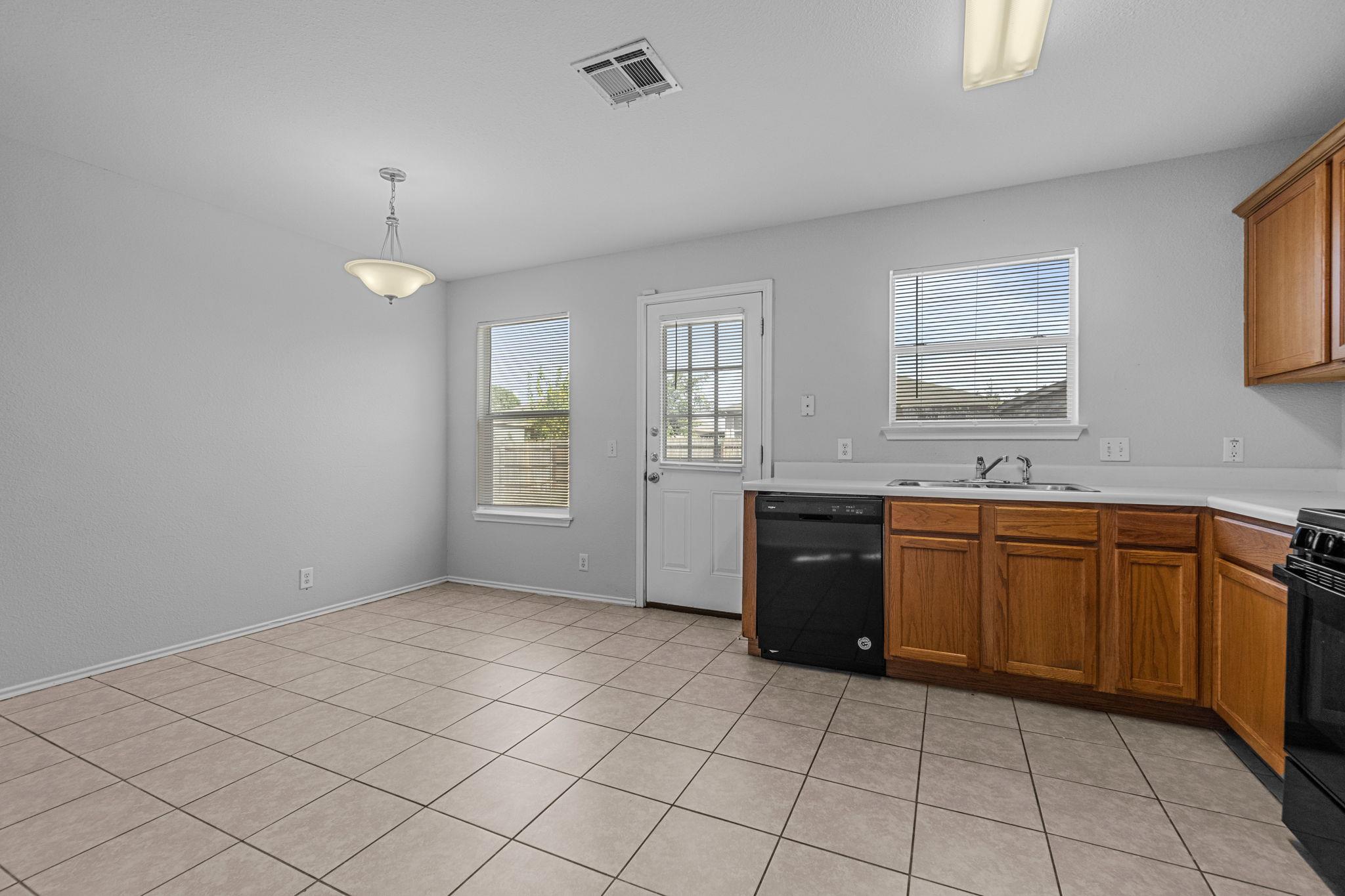 309 Musgrav None Property Photo 10