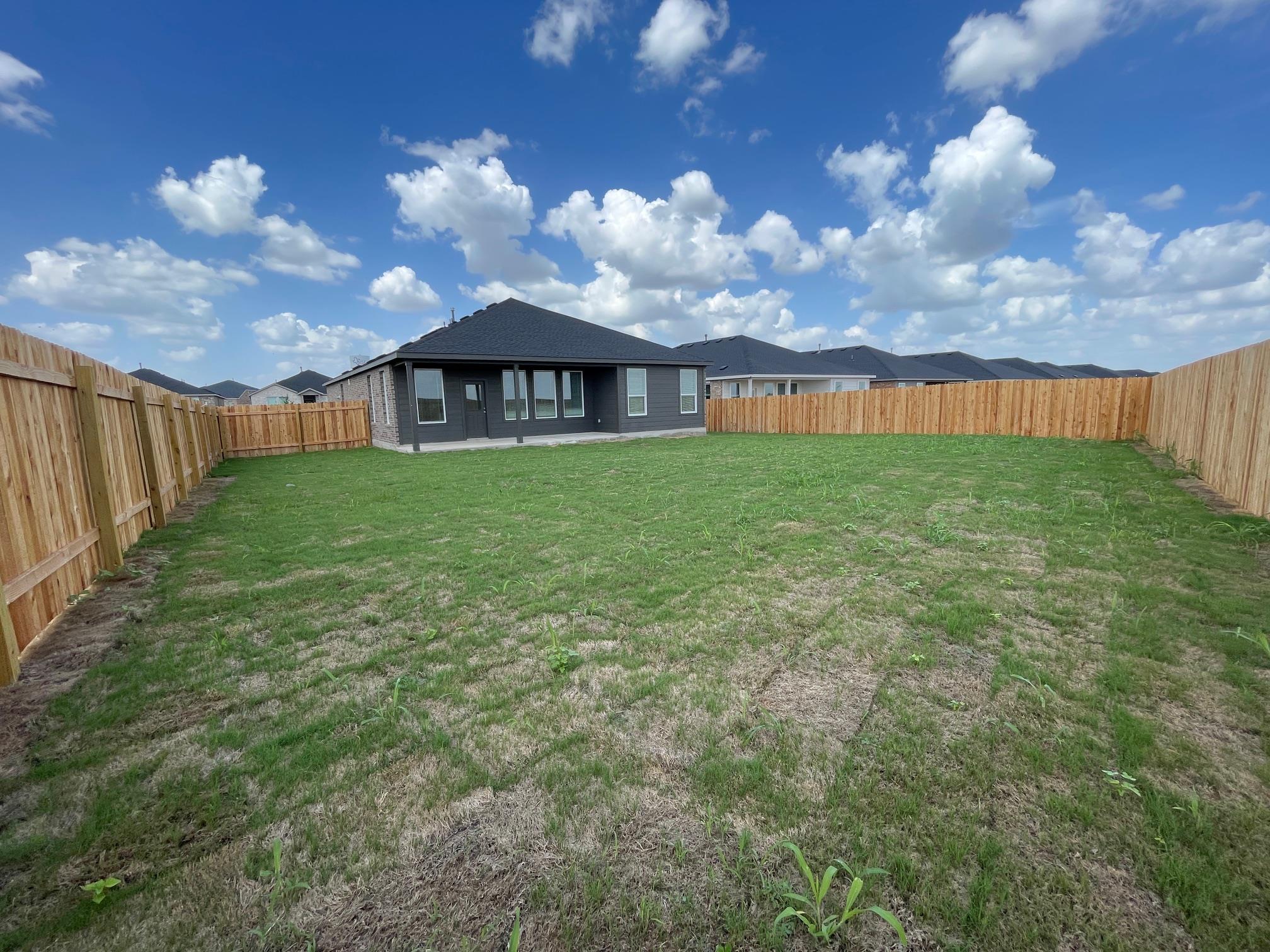 199 Seabreeze St Property Photo 6